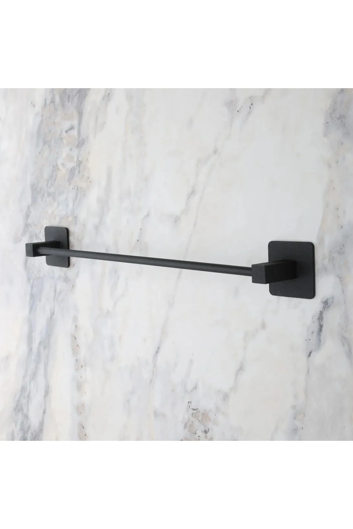 Kendiliğinden Yapışkanlı Siyah Çubuk Havluluk