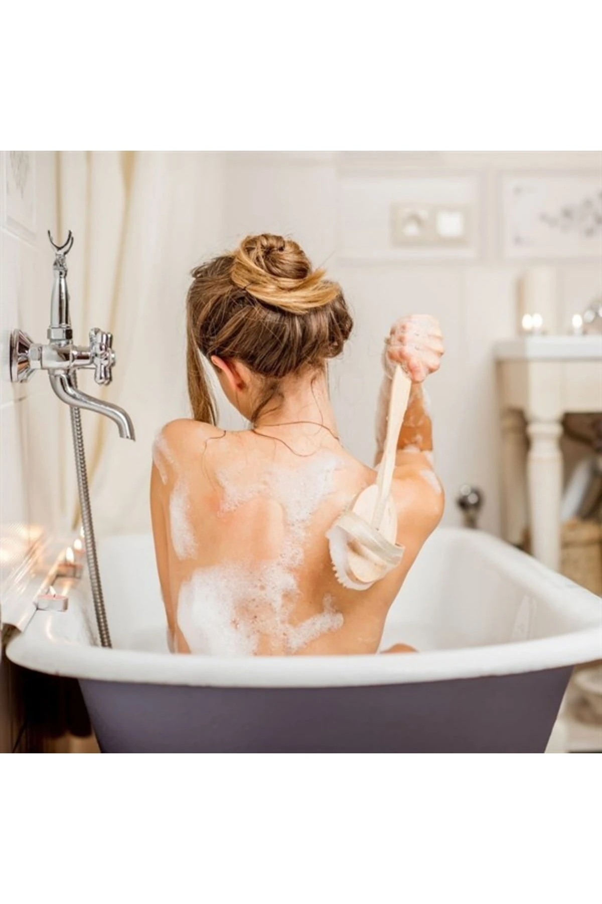 At Kılı Selülit Karşıtı Sapı Çıkabilen Ahşap Banyo Fırçası