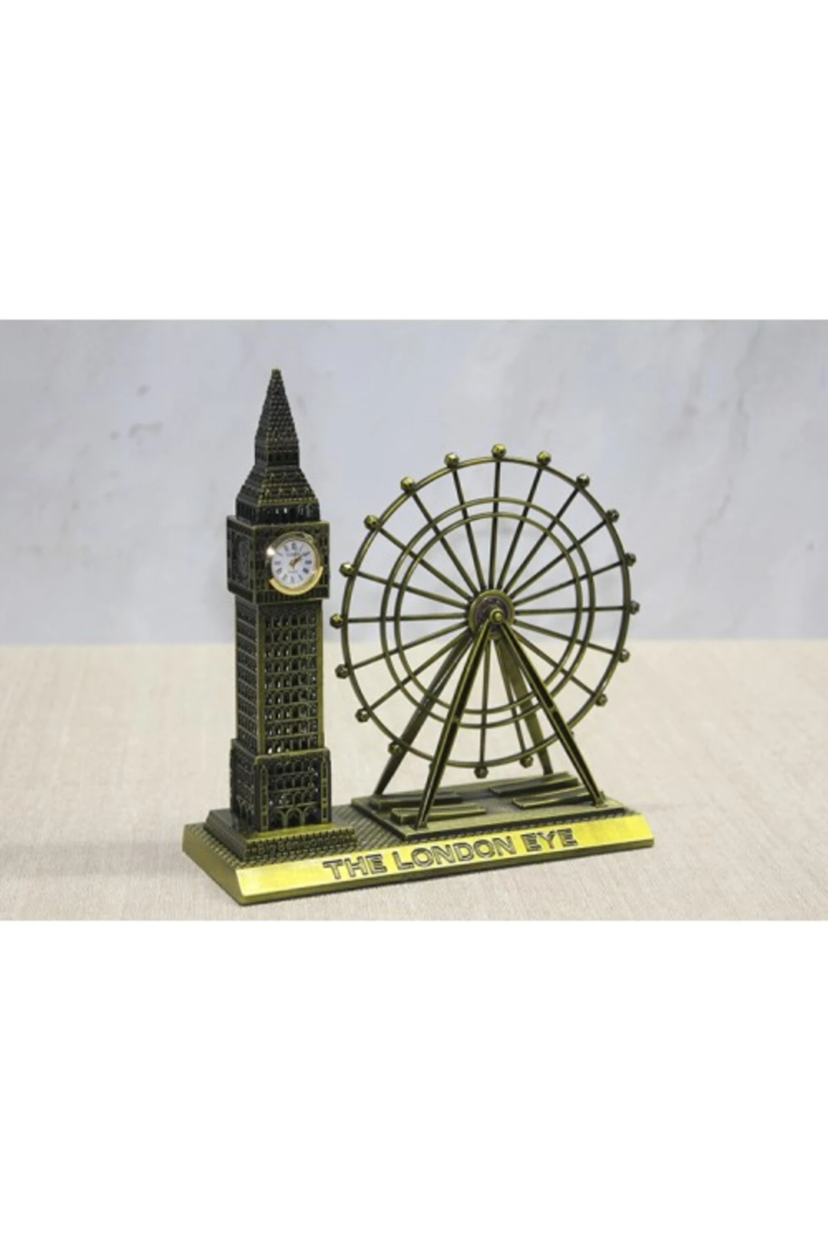 Metal Saat Kulesi Dönme Dolap