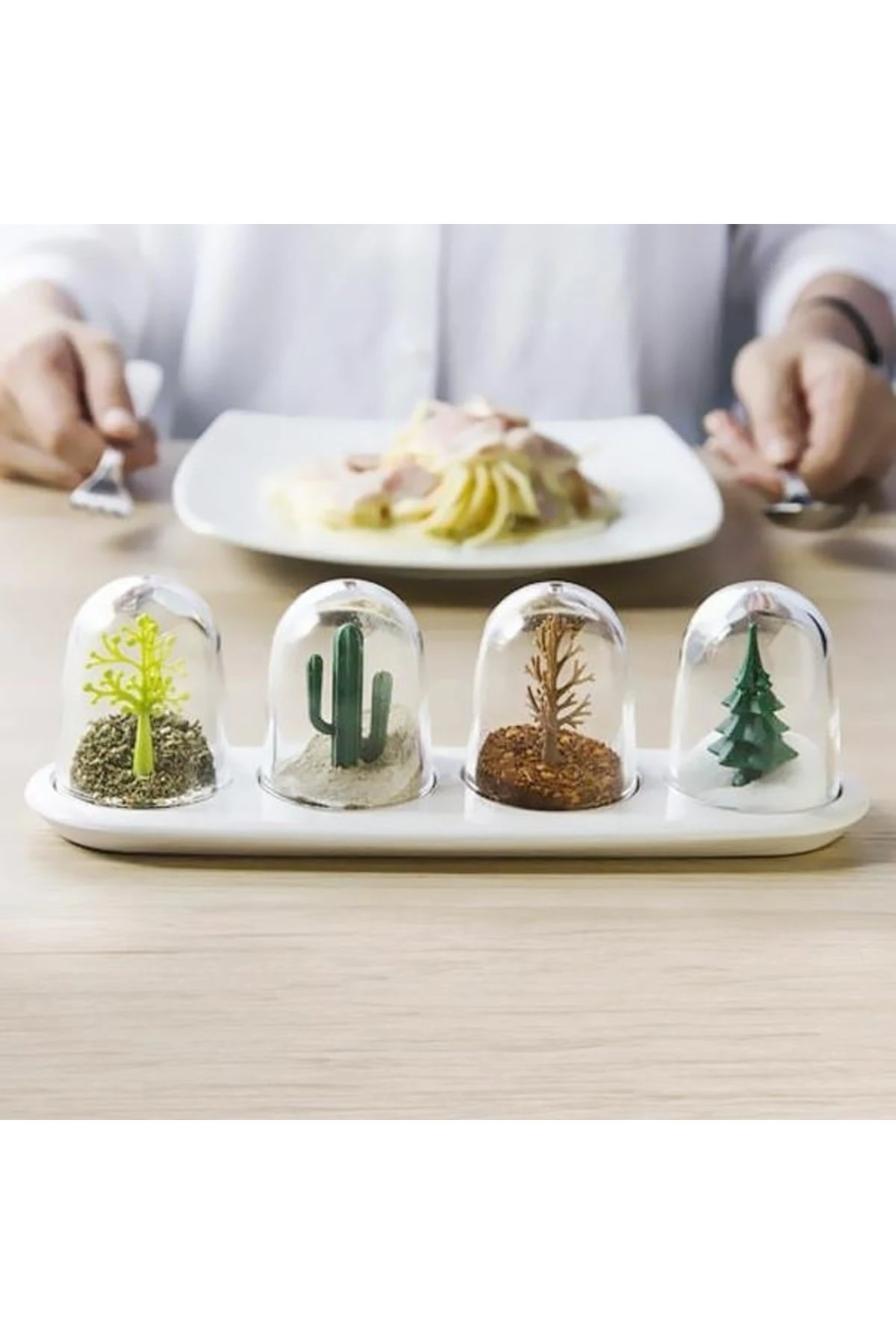 Dört Mevsim Baharatlık - Four Seasons Spice Shakers