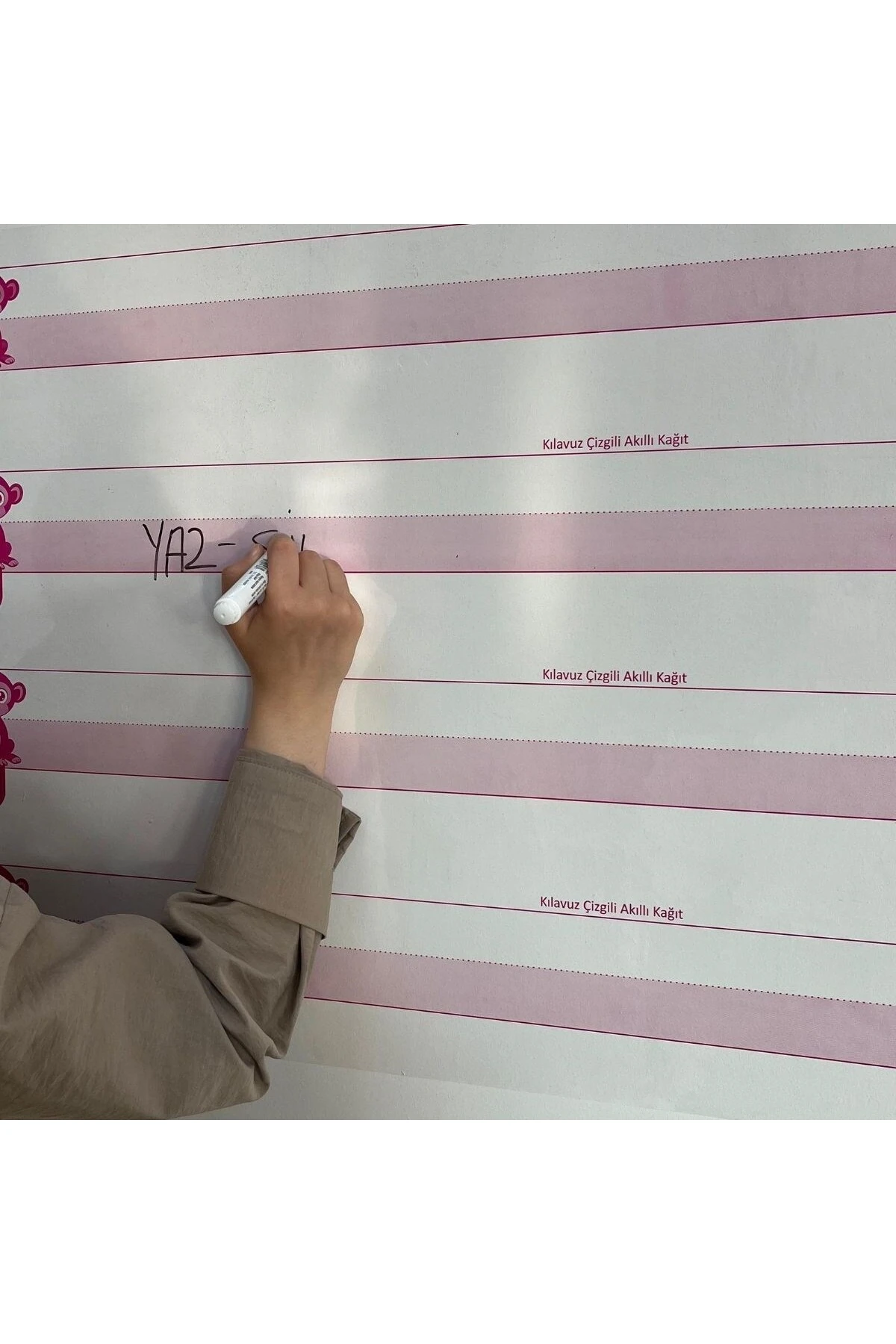 ® Kılavuz Çizgili Akıllı Kağıt Yazı Tahtası Duvarda İz Bırakmaz Statik Yeni Müfredata Uygun 100x56cm