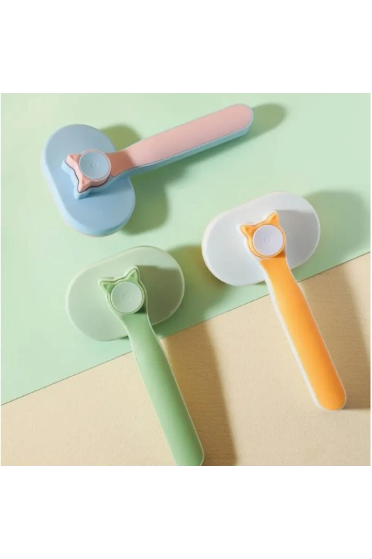 Kedi ve Köpekler İçin Kendini Temizleyen Tüy Fırçası