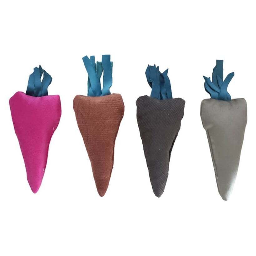 Bedspet Havuç Şekilli Kumaş Sesli Köpek Oyuncağı 23 cm