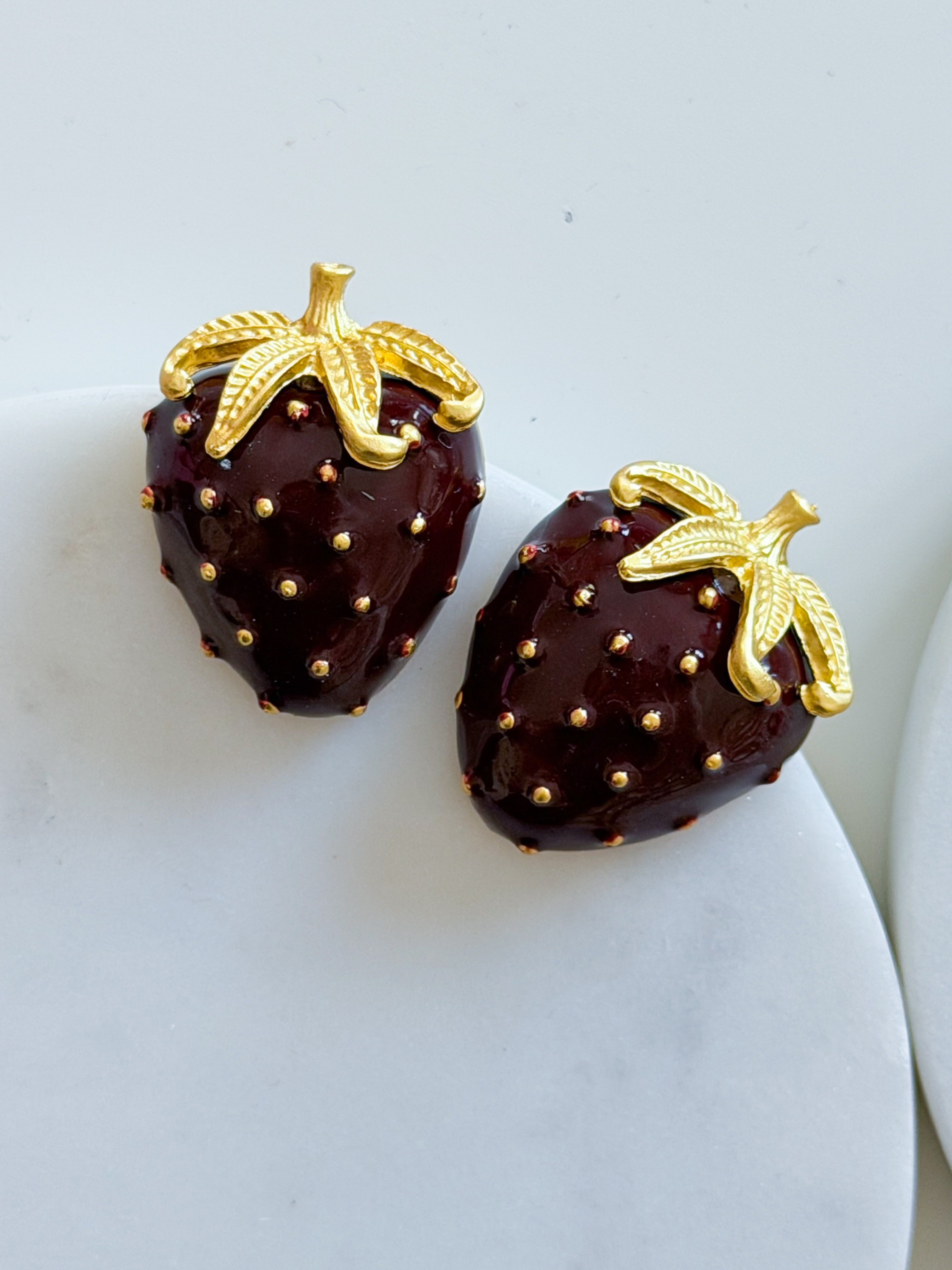 BORDO ÇİLEK KÜPE