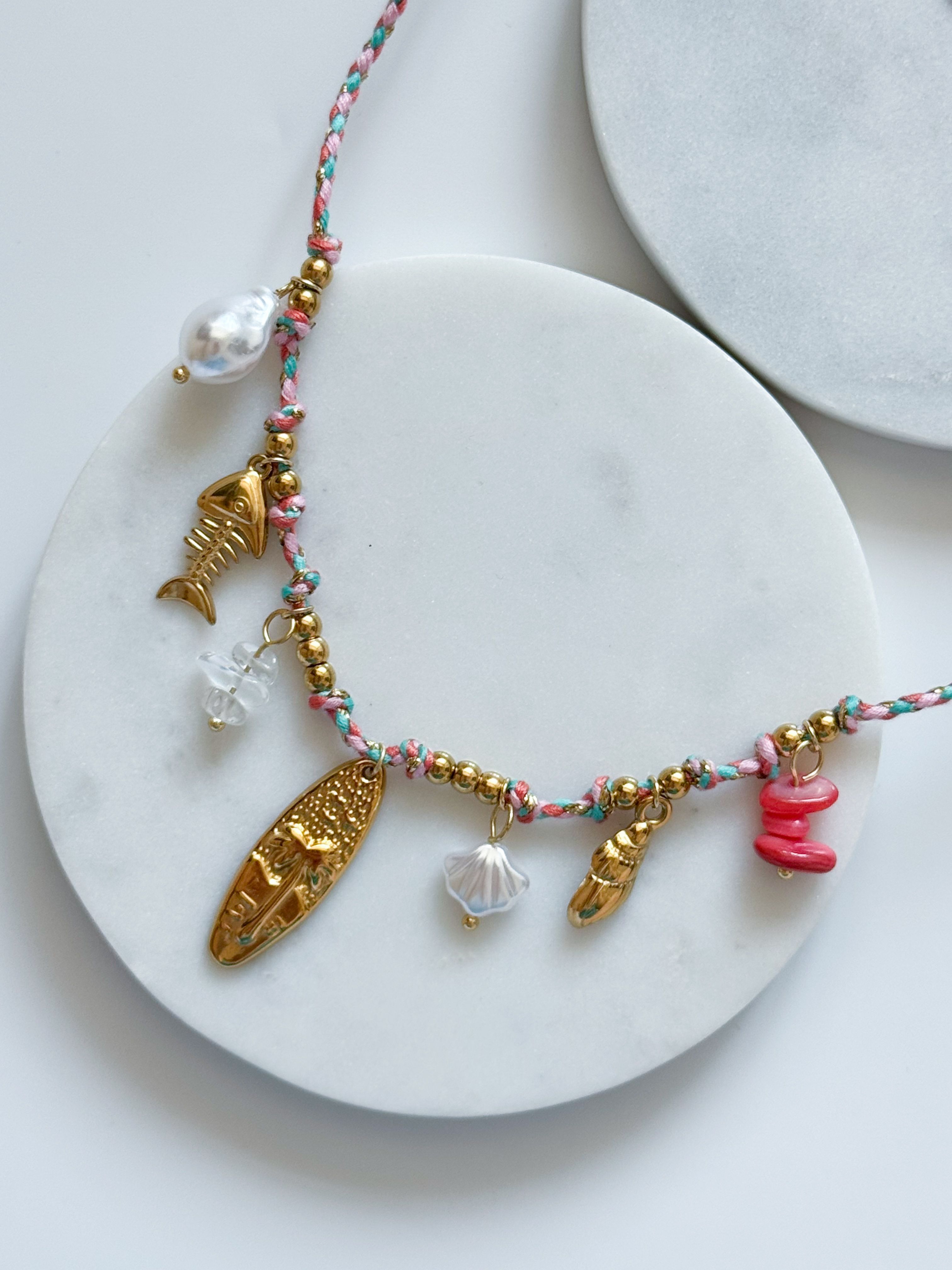 ÇELİK RENKLİ İP CHARM KOLYE