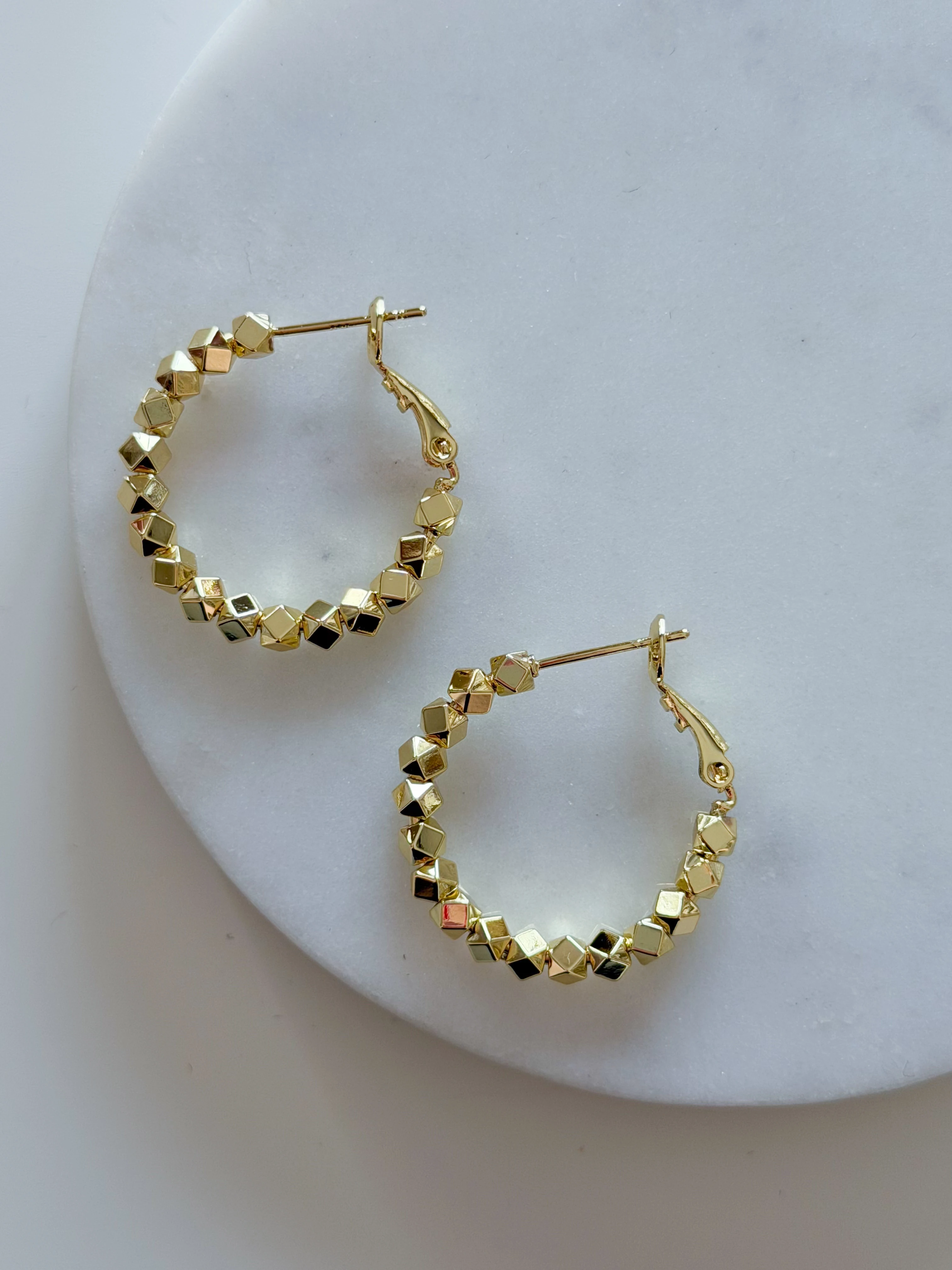 ÖZEL SERİ KÜP HALKA KÜPE - 2.5CM