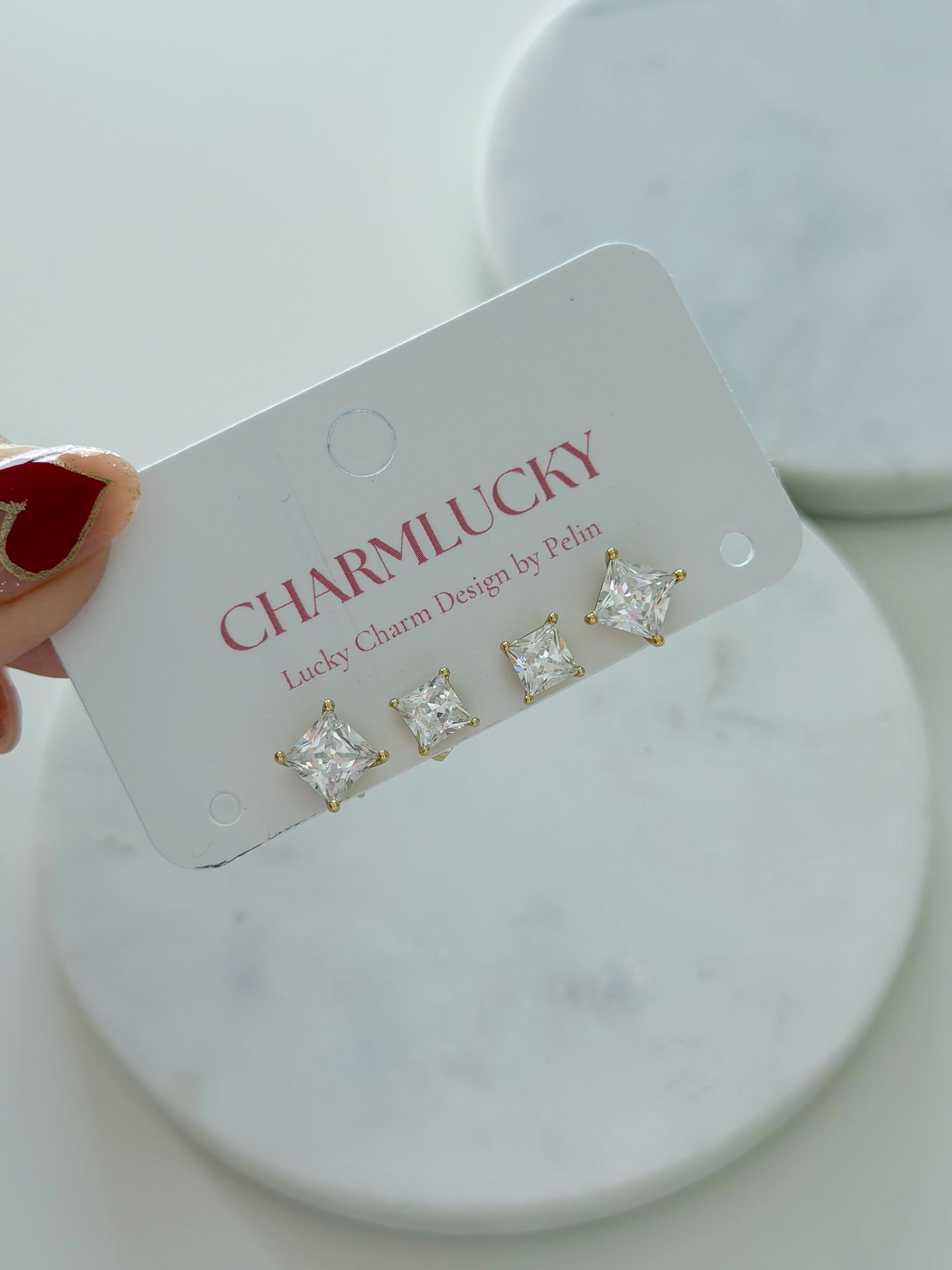 ÖZEL SERİ 4LÜ KARE TEKTAŞ KÜPE SETİ