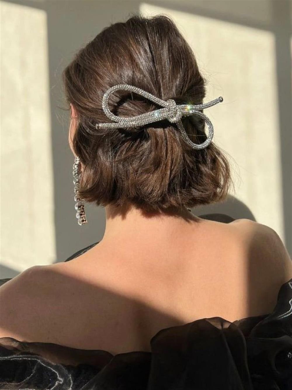 Taşlı fiyonk toka