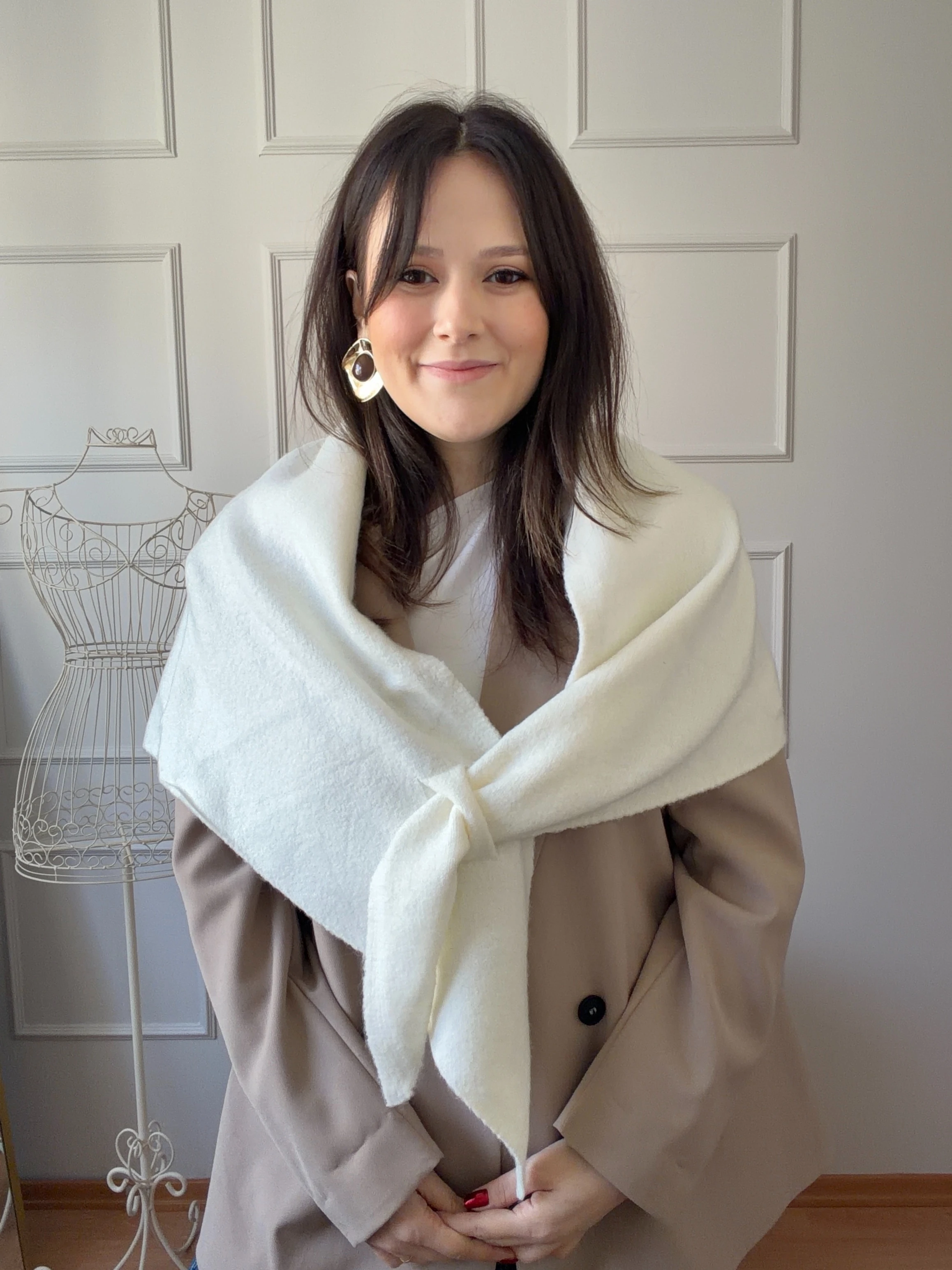 DETAYLI ÜÇGEN ATKI - ekru