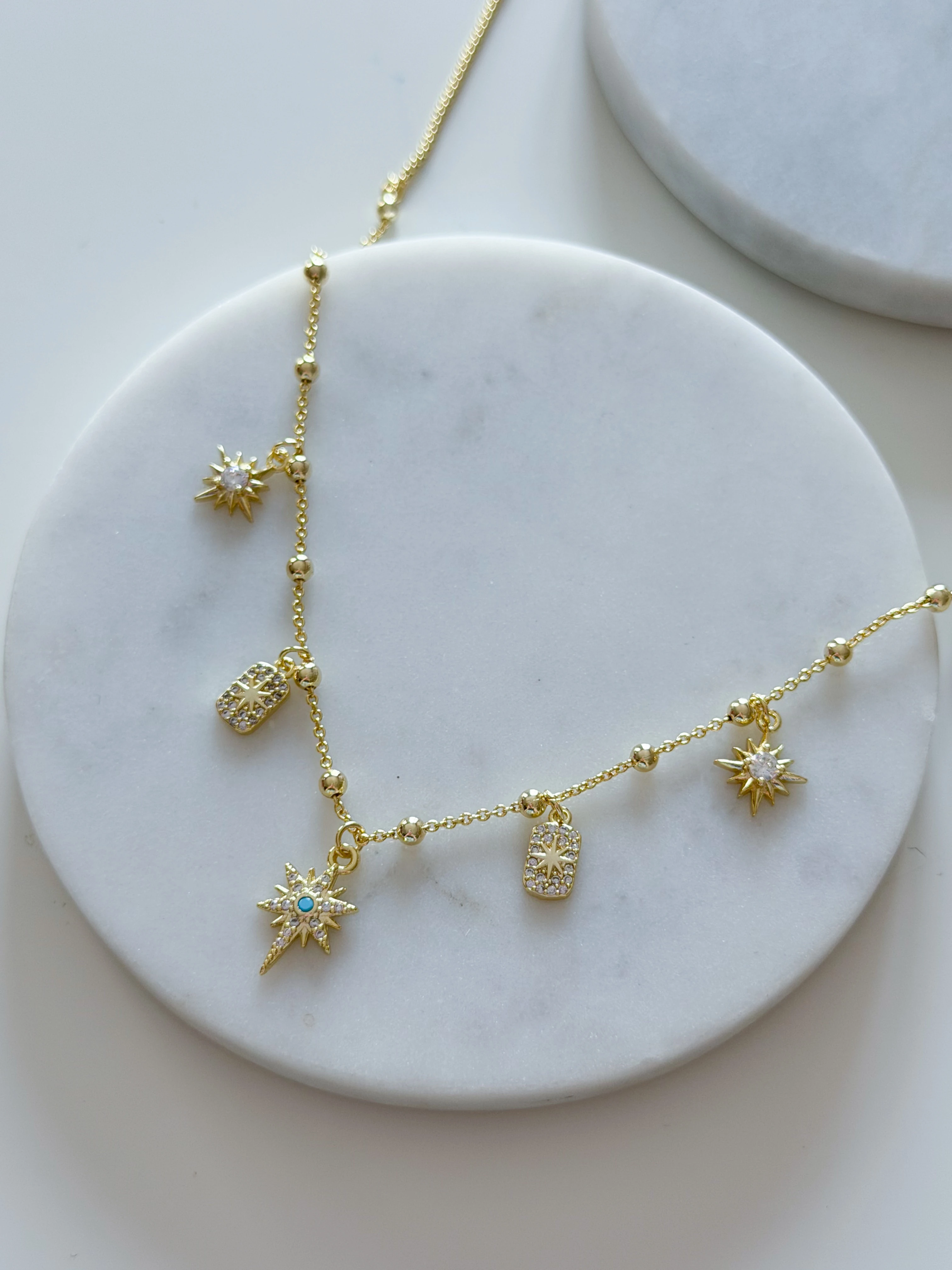 ÖZEL SERİ KUTUP YILDIZI ASANSÖRLÜ KOLYE