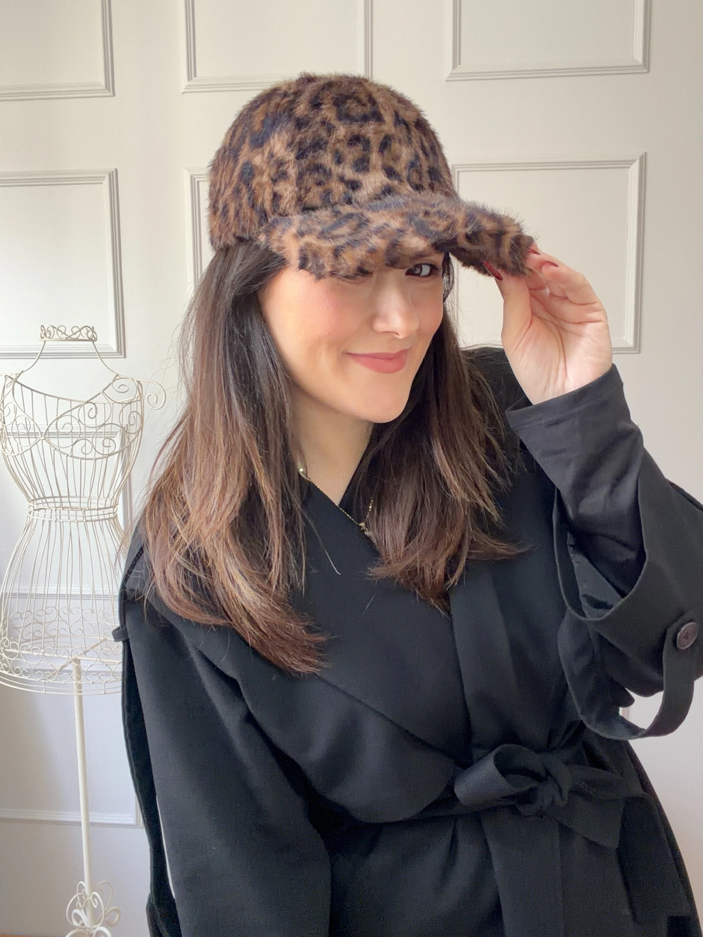 LEOPAR PELUŞ ŞAPKA 