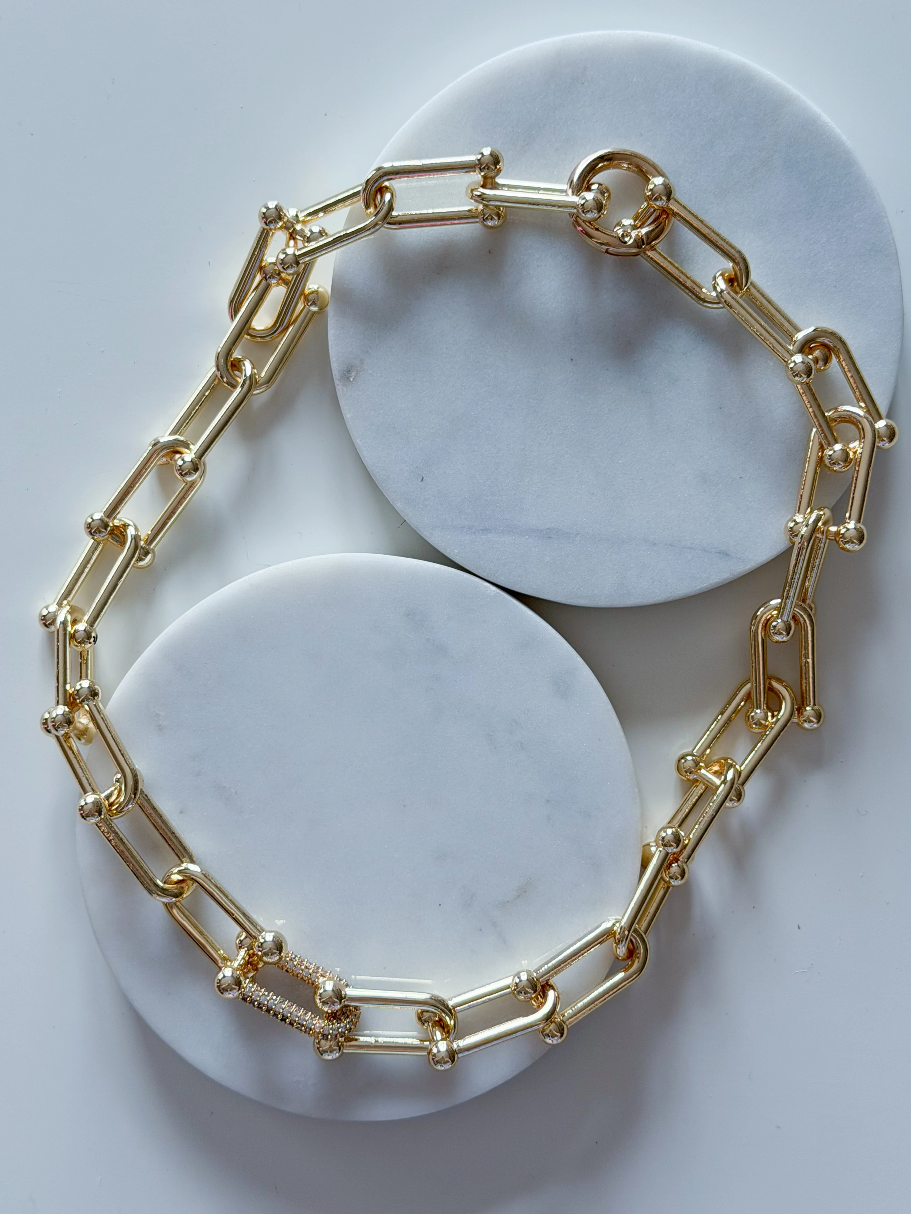 TAŞ DETAYLI ZİNCİR KOLYE