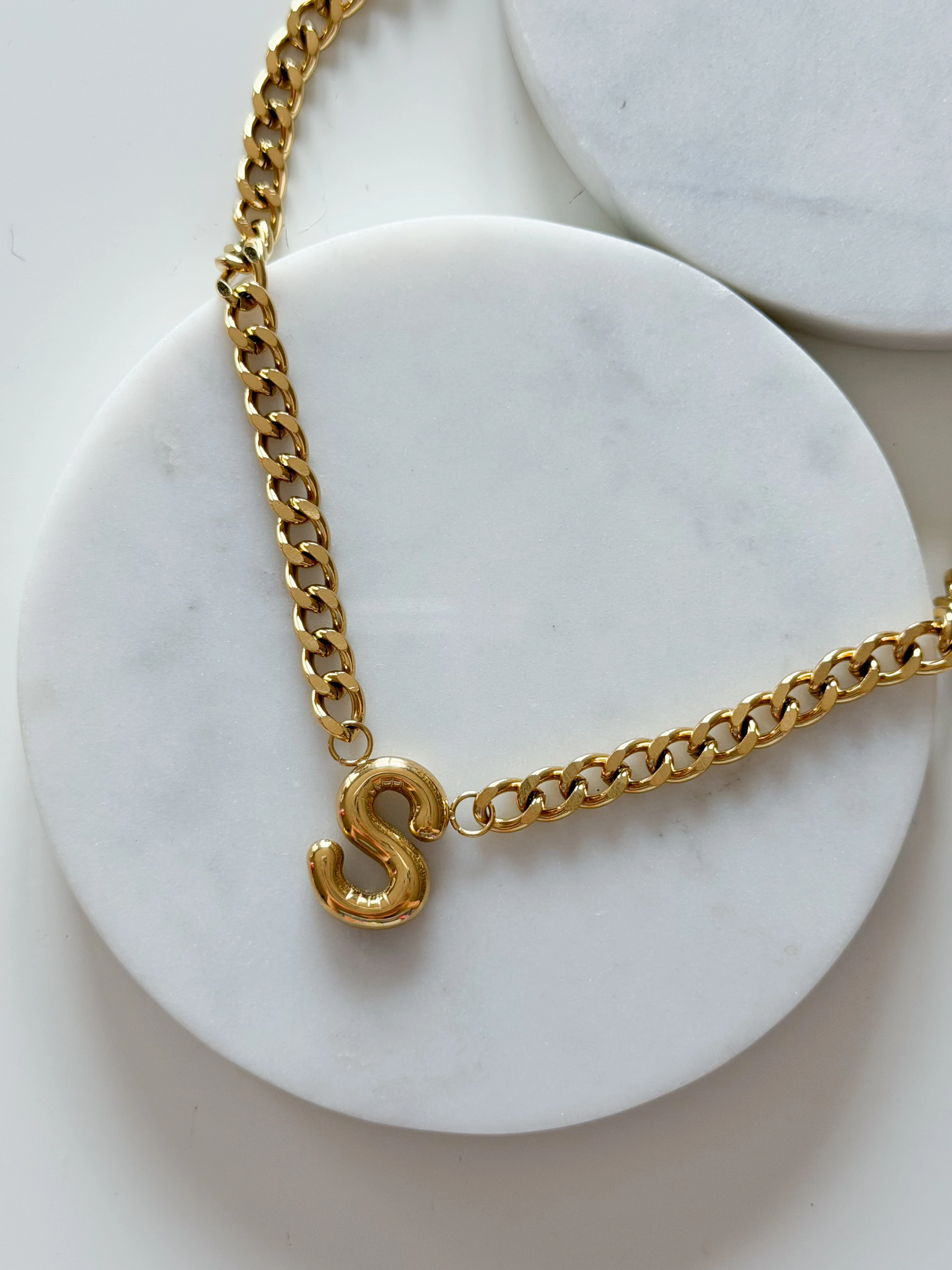 BASİC HARF KOLYE - S