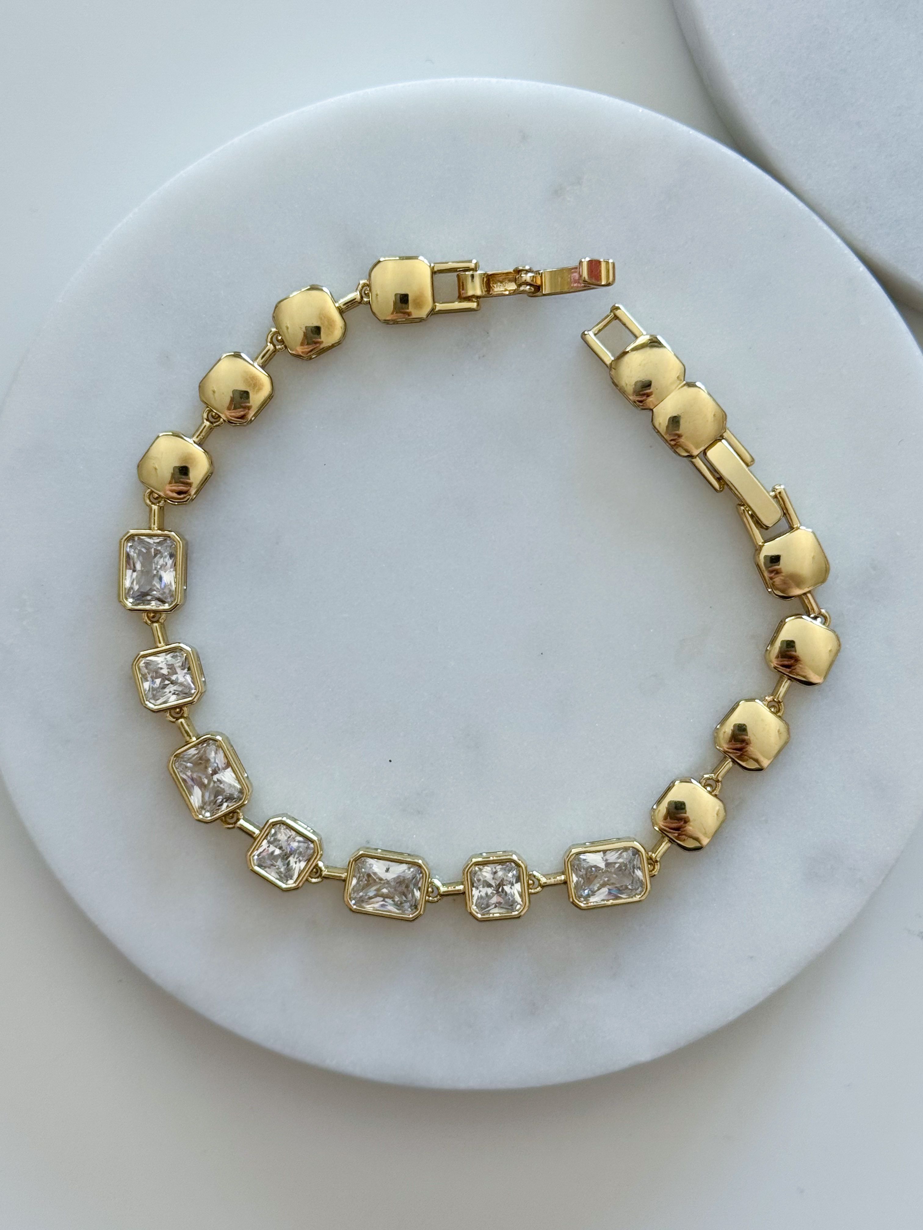 ÖZEL SERİ TAŞ-GOLD BİLEKLİK