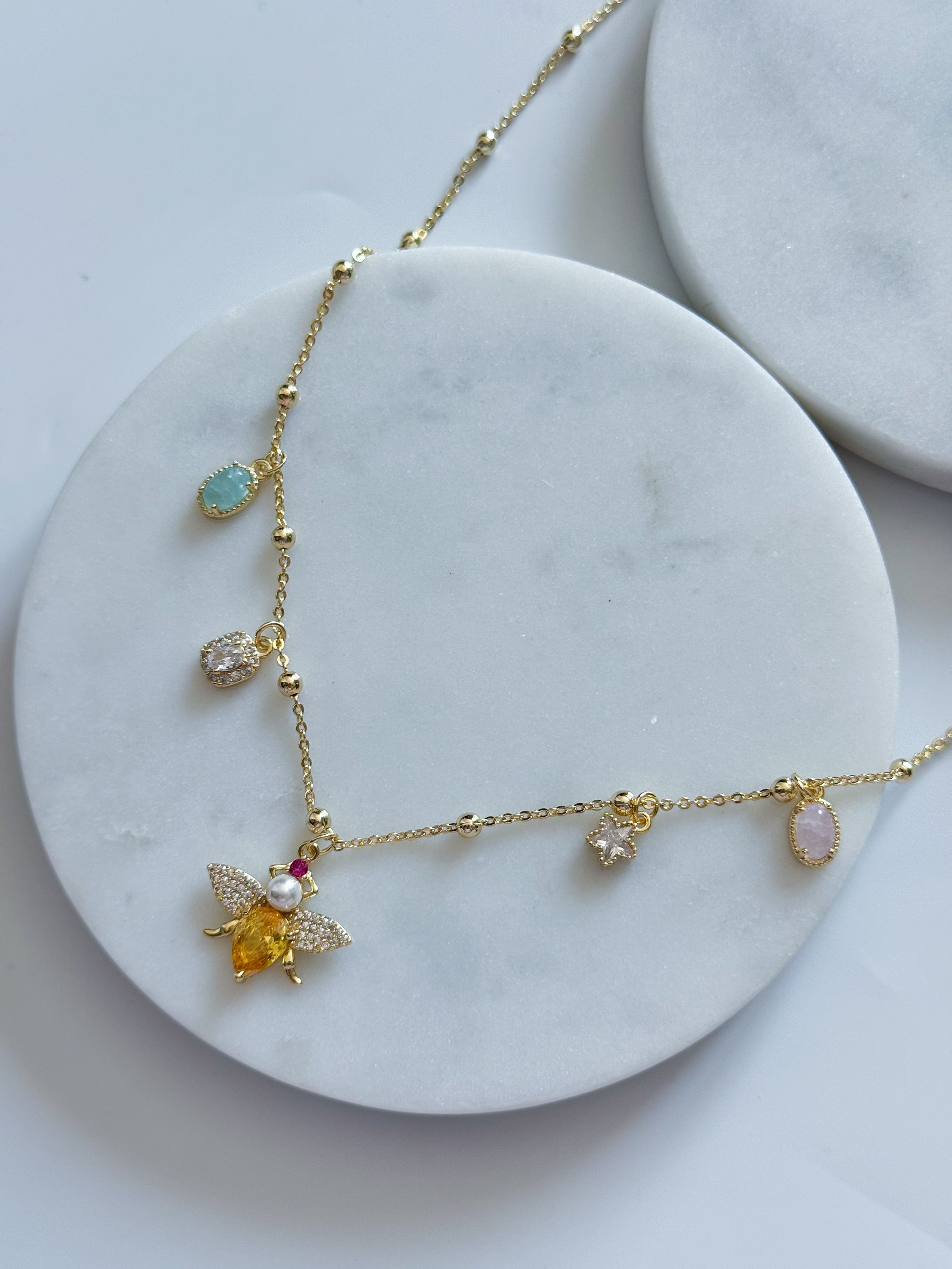 ÖZEL SERİ ARI CHARM KOLYE
