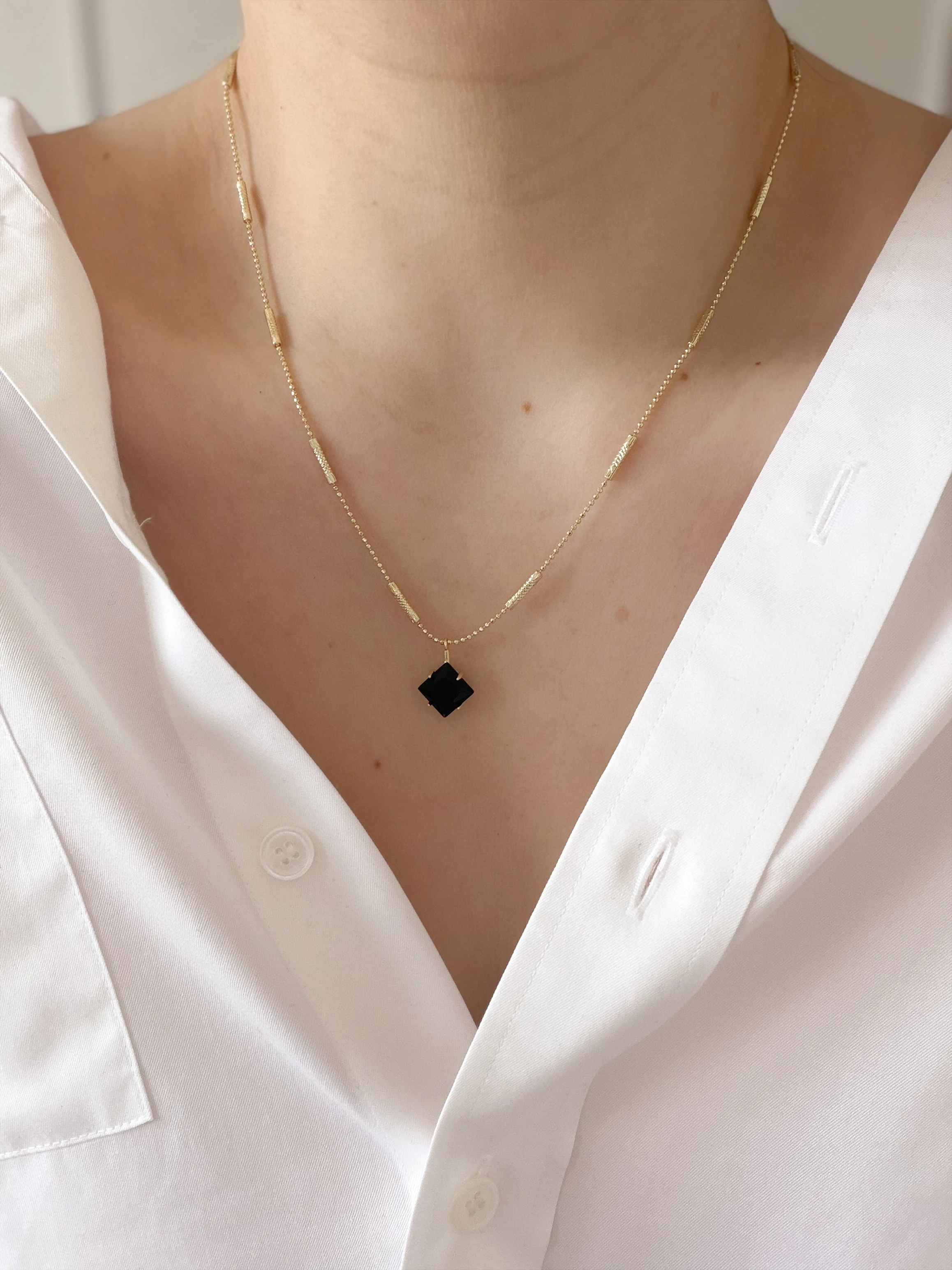 ÖZEL SERİ LACİVERT TEK TAŞ KOLYE