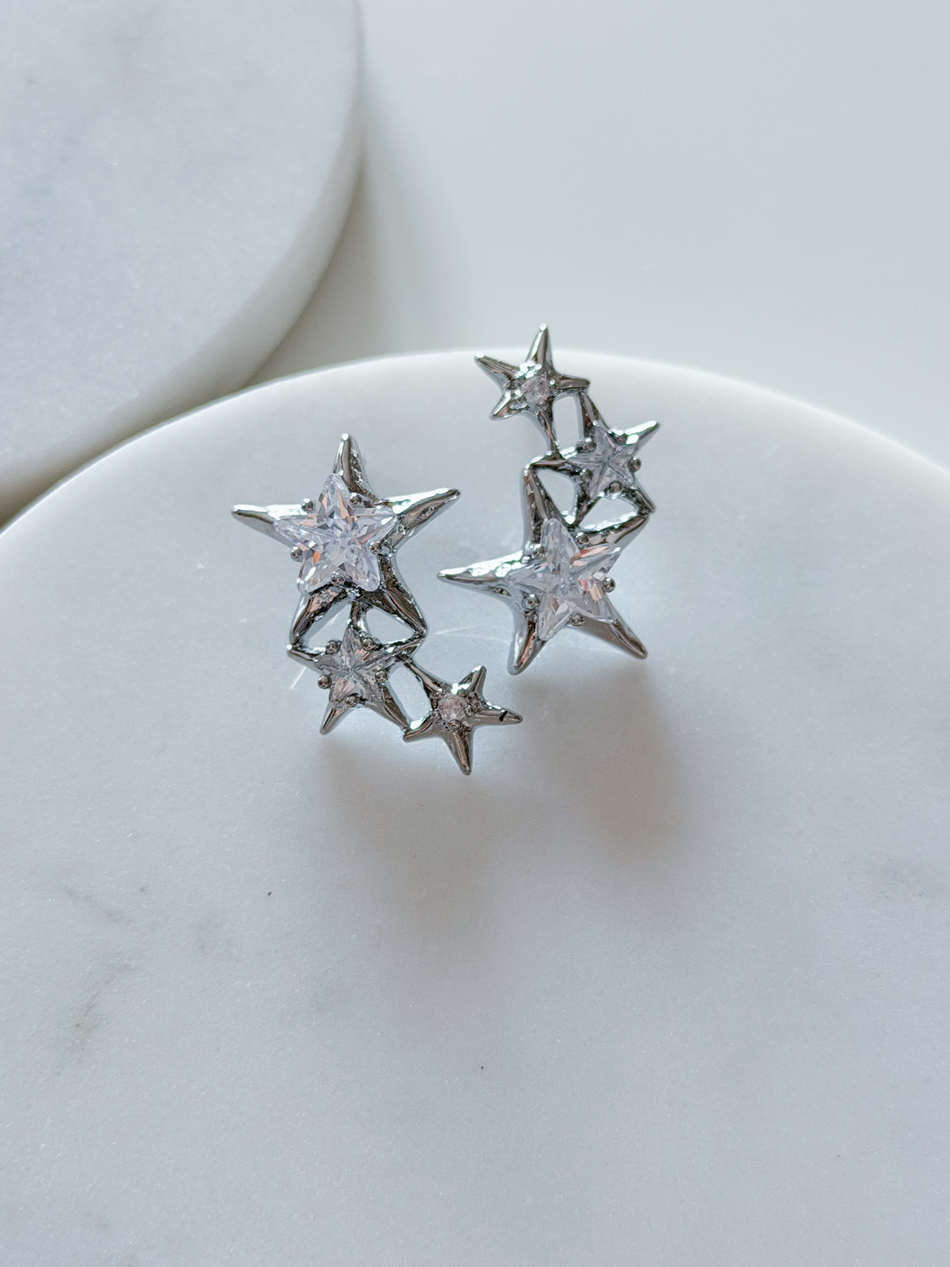 TAŞLI YILDIZ KÜPE - silver