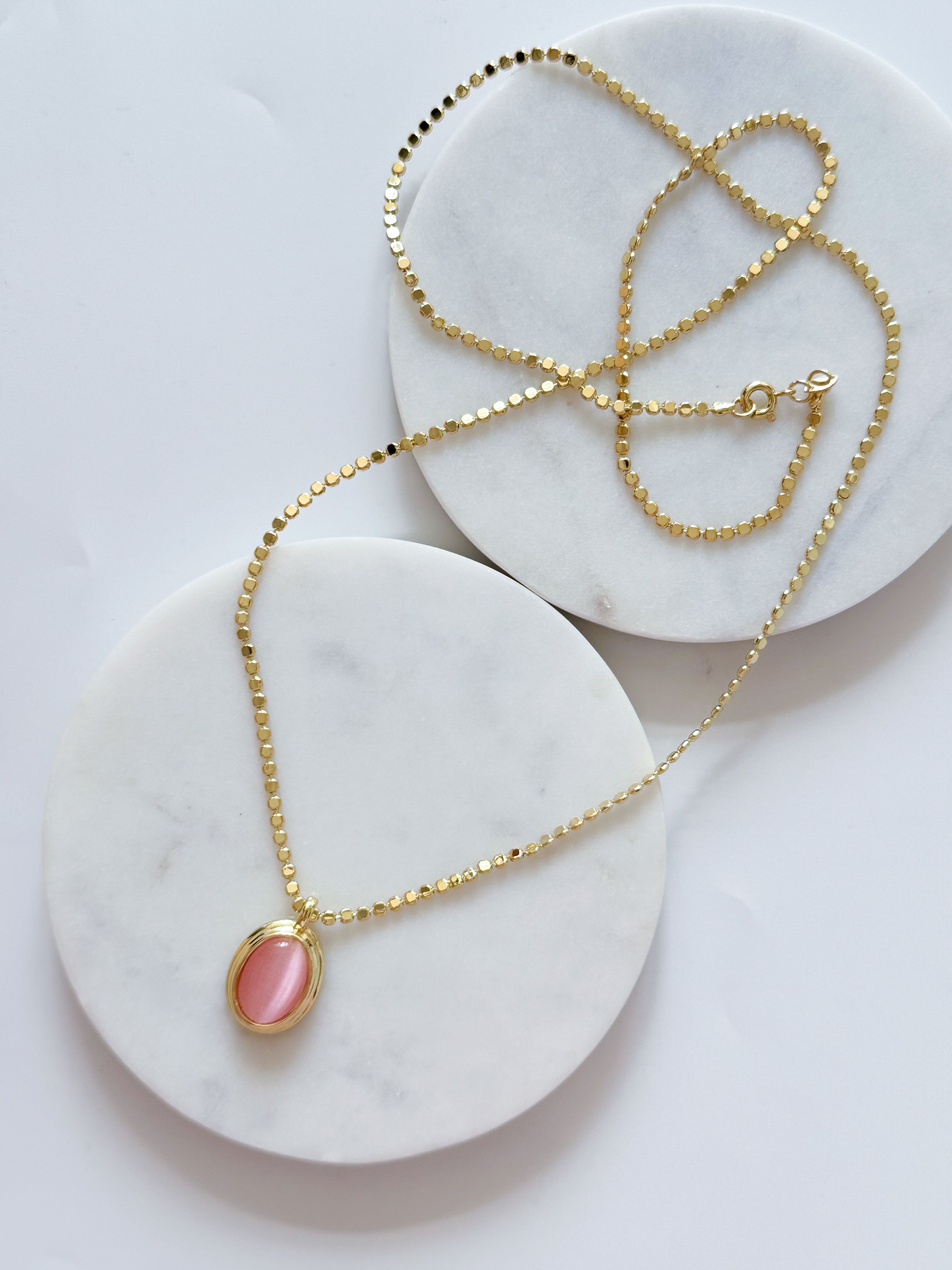 ÇELİK OVAL PEMBE TAŞ DÖRTGEN ZİNCİR KOLYE