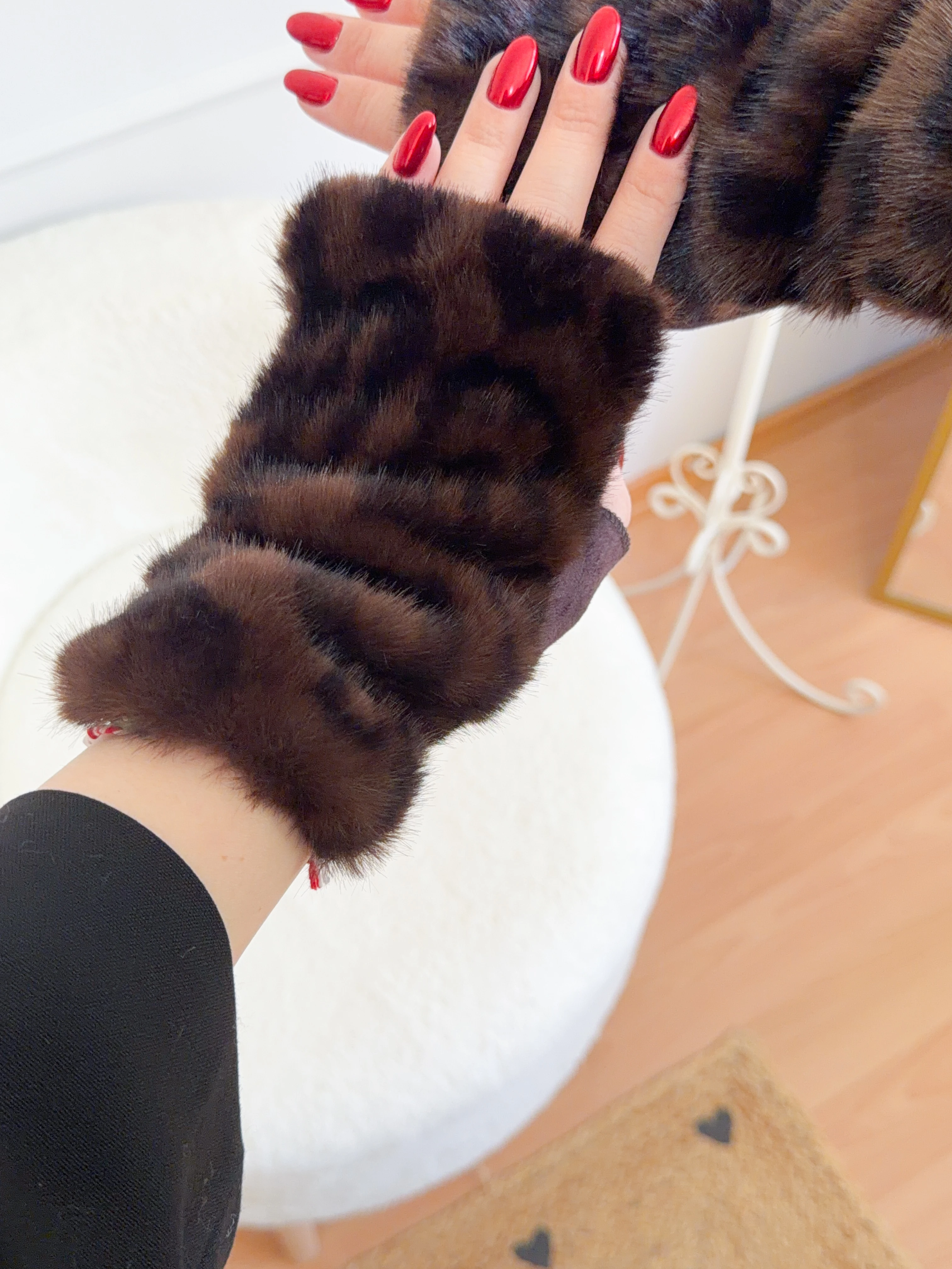 LEOPAR PELUŞ KESİK ELDİVEN