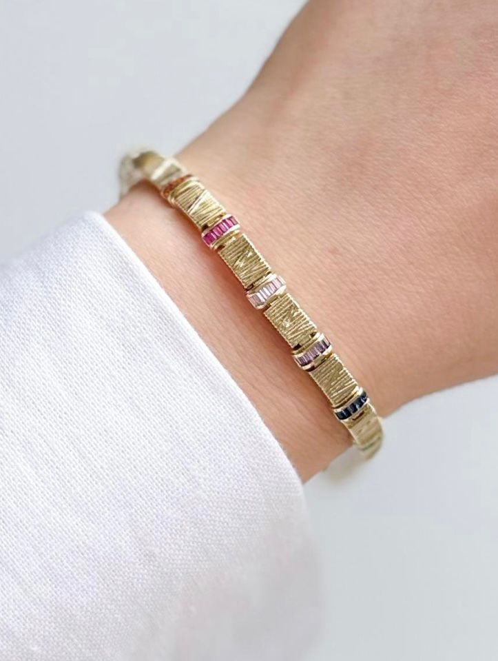 ÖZEL SERİ RENKLİ TAŞLI BİLEKLİK