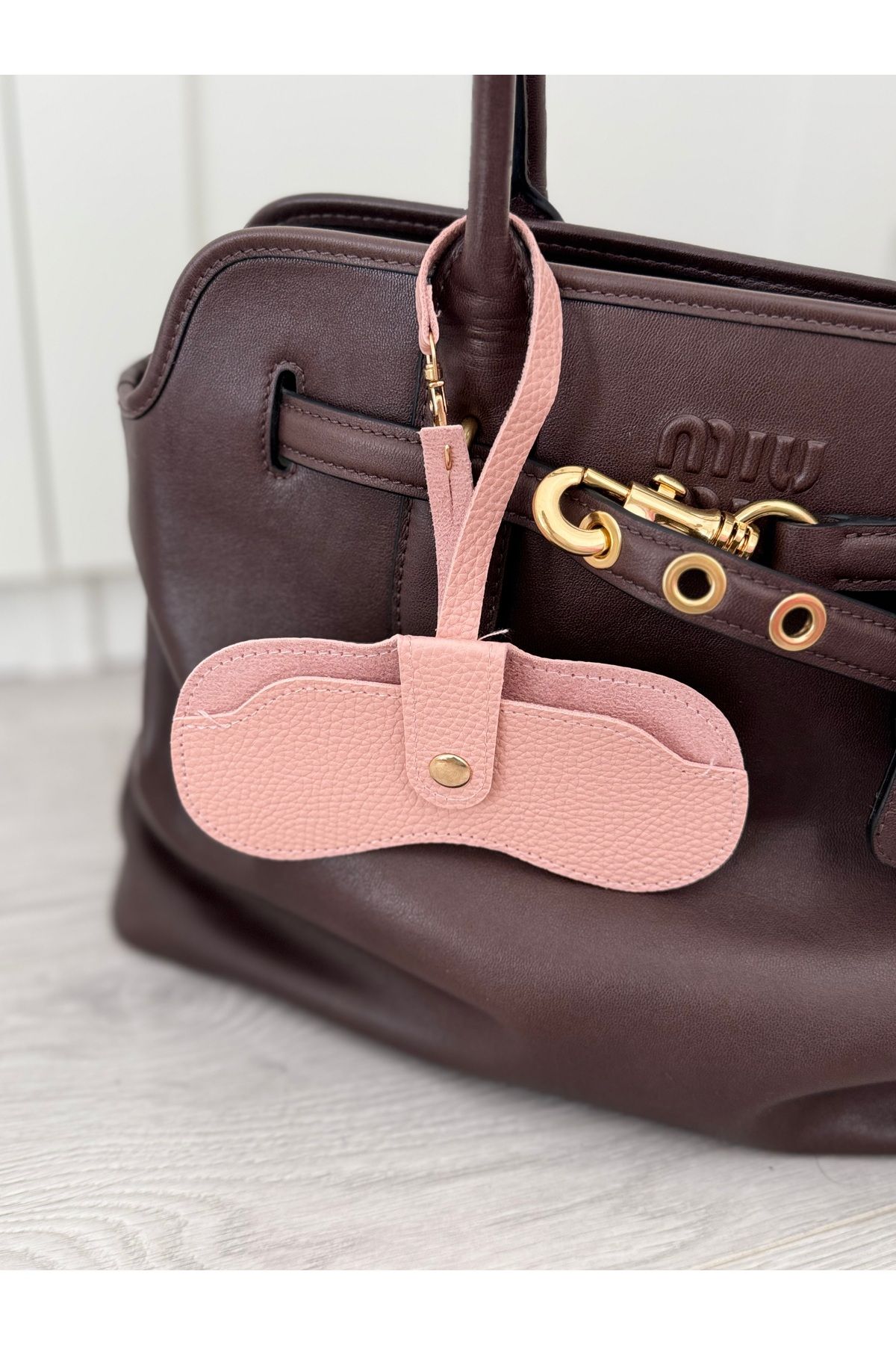 GÖZLÜK KABI CHARM ÇANTA AKSESUARI - pembe