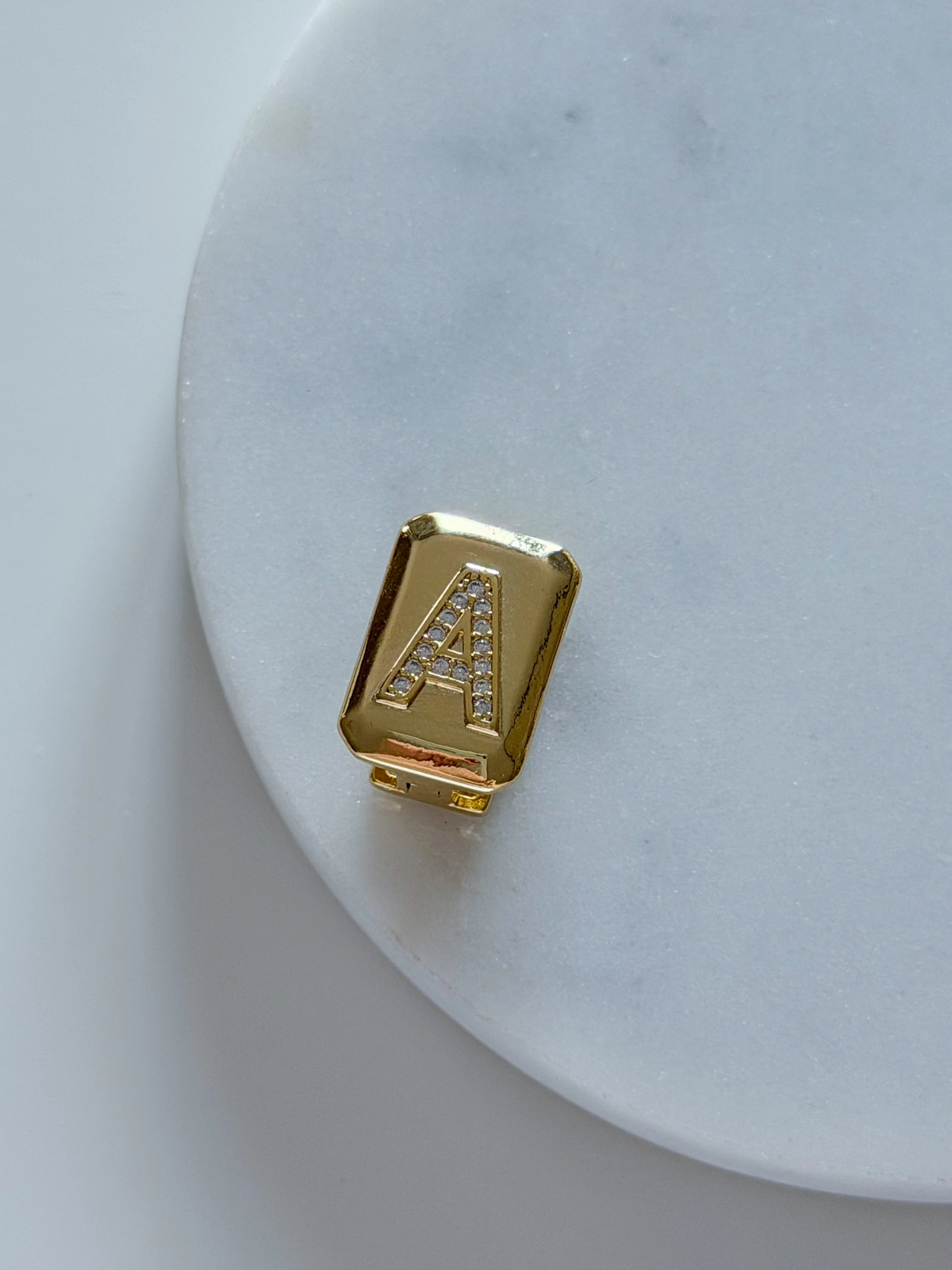 ÇELİK KLİPSLİ HARF KÜPE(TEK)