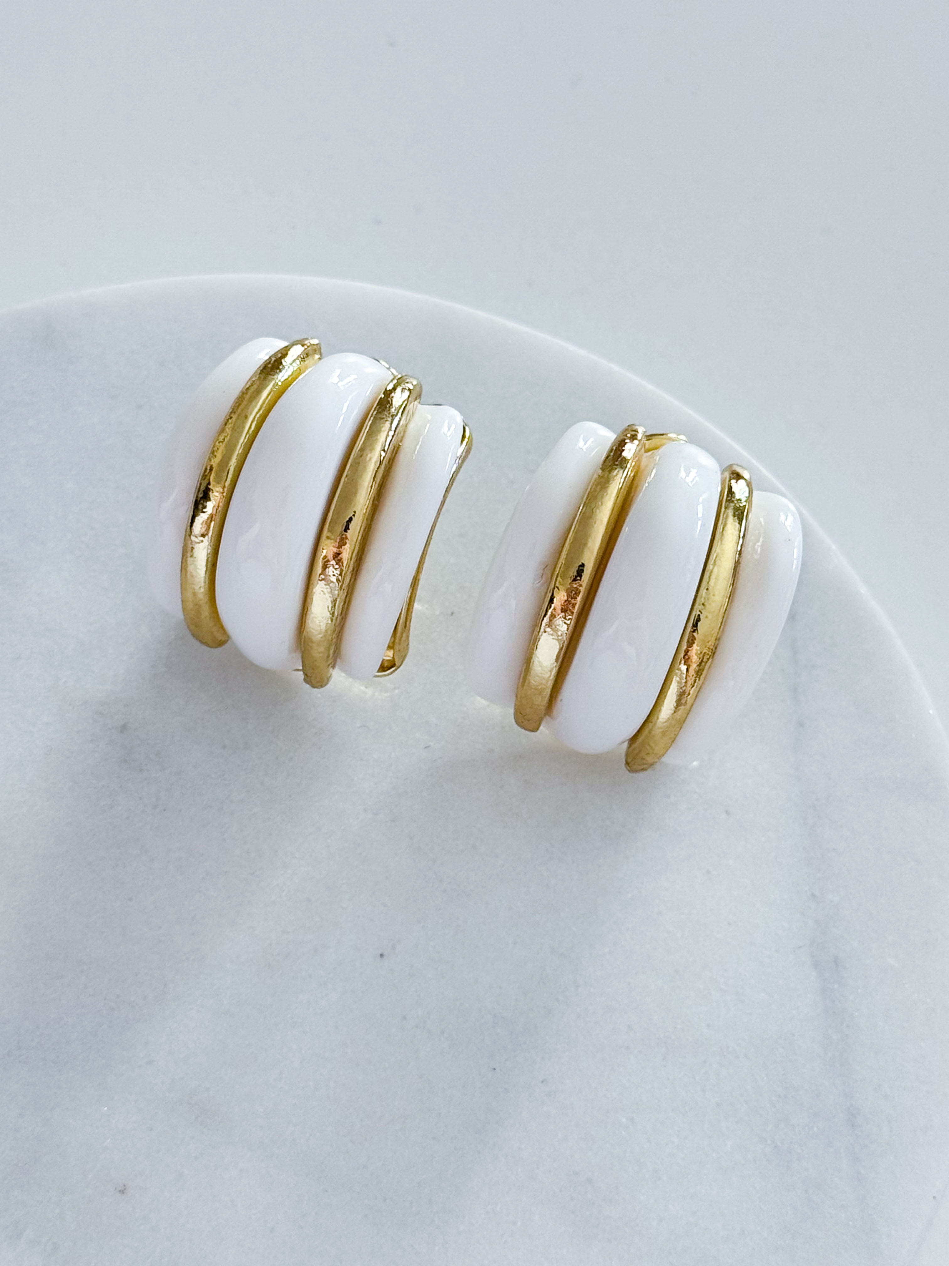 BEYAZ-GOLD KÜPE