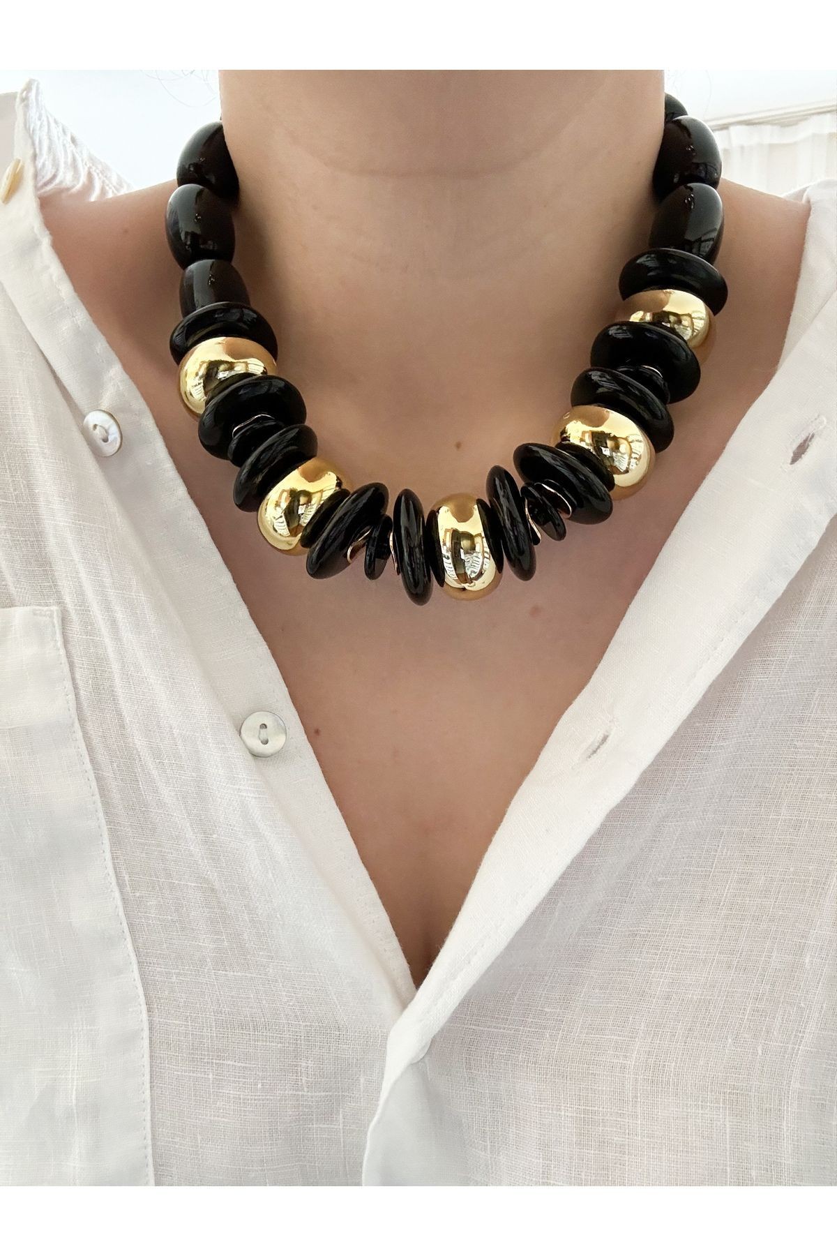 SİYAH GOLD TOPÇUK KOLYE