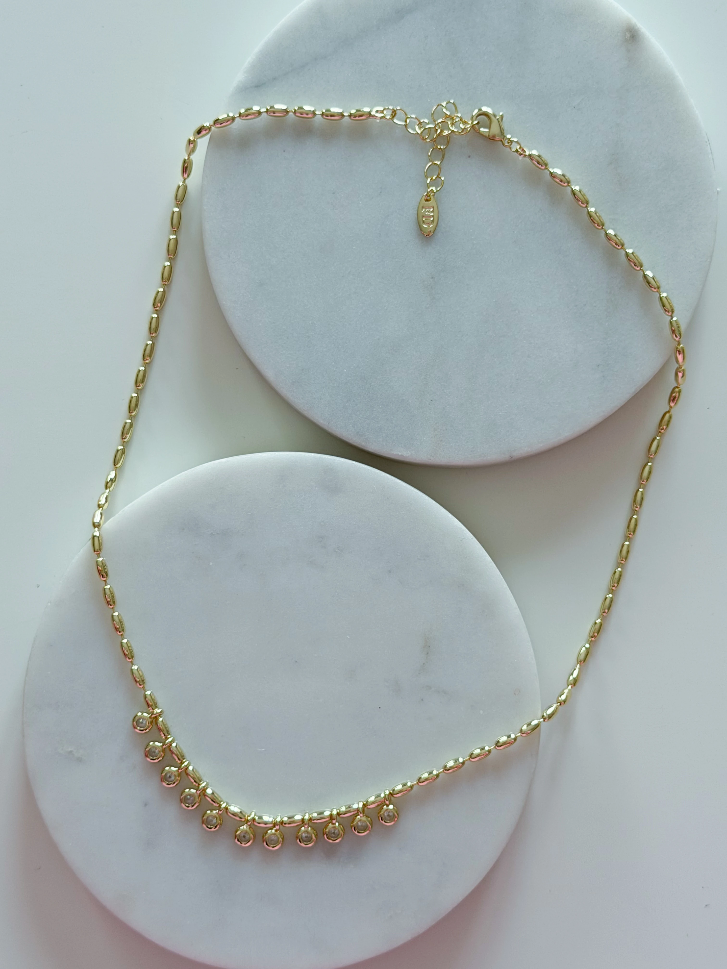 ÖZEL SERİ TAŞ CHARM BADEM ZİNCİR KOLYE