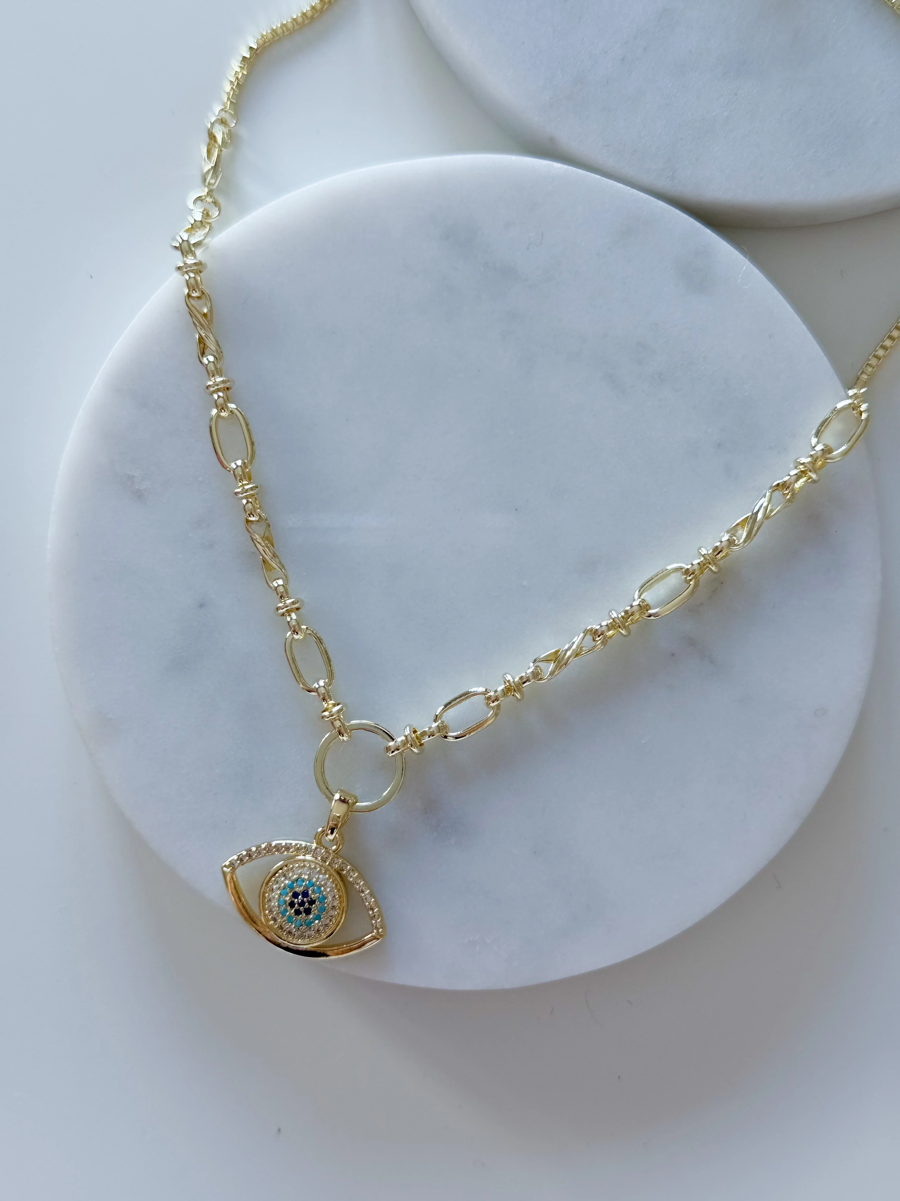 ÖZEL SERİ GÖZ ASANSÖRLÜ KOLYE