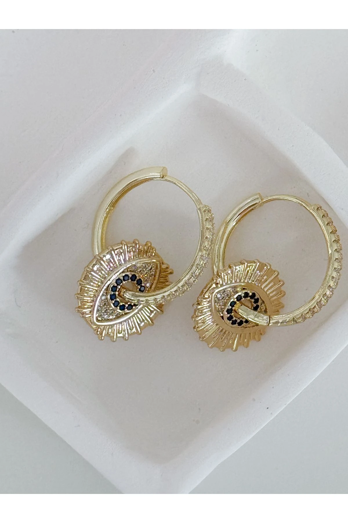 ÇELİK GÖZ CHARM HALKA KÜPE