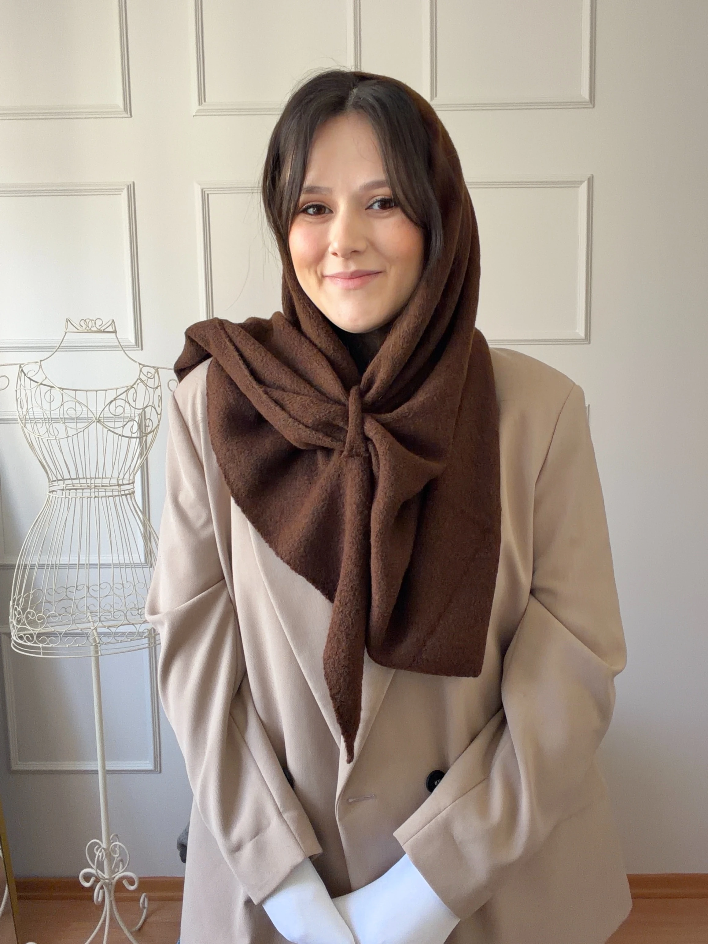 DETAYLI ÜÇGEN ATKI - kahverengi