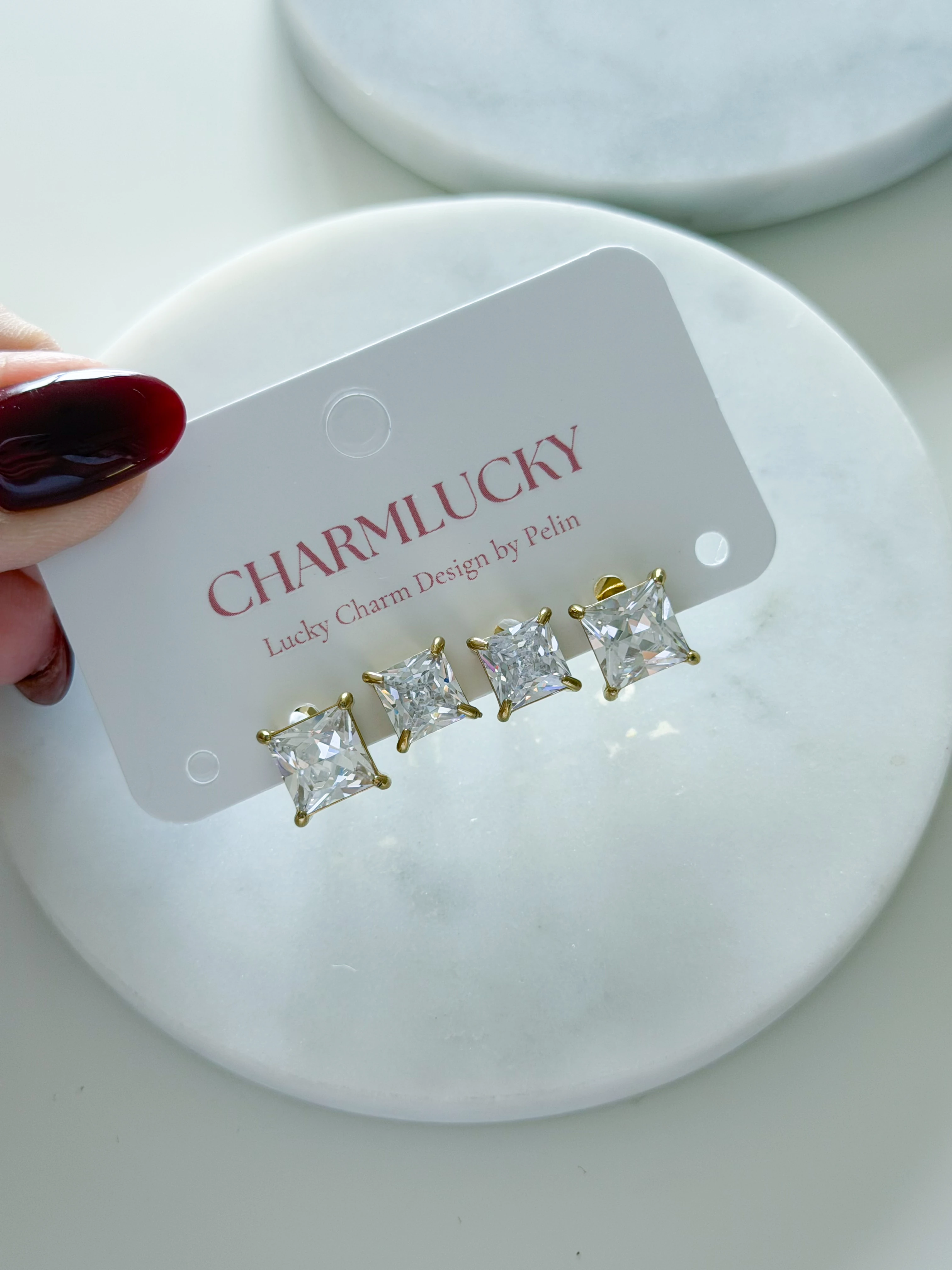 ÇELİK TEK TAŞ KÜPE SETİ - GOLD