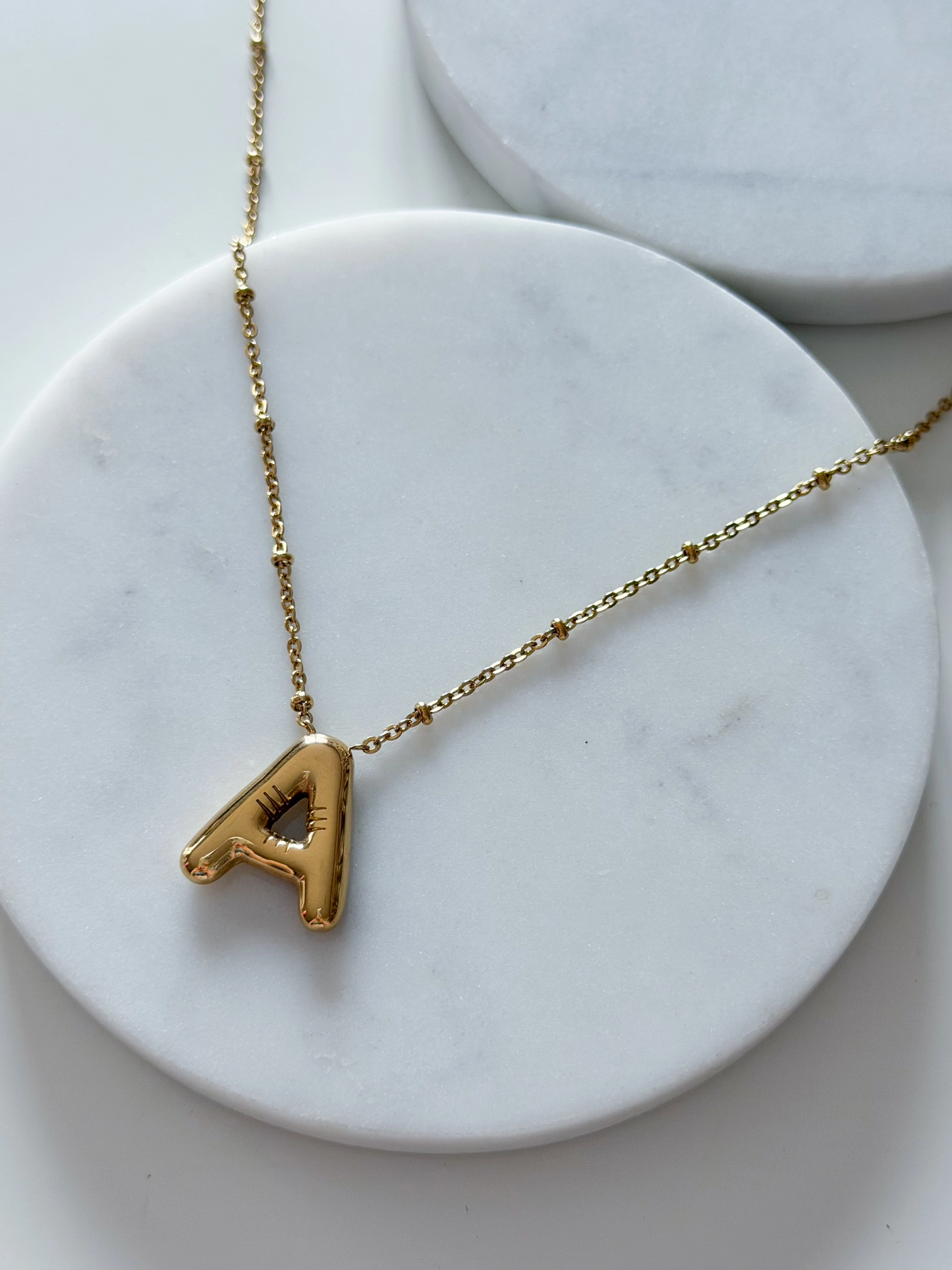 ÇELİK A HARFİ KOLYE