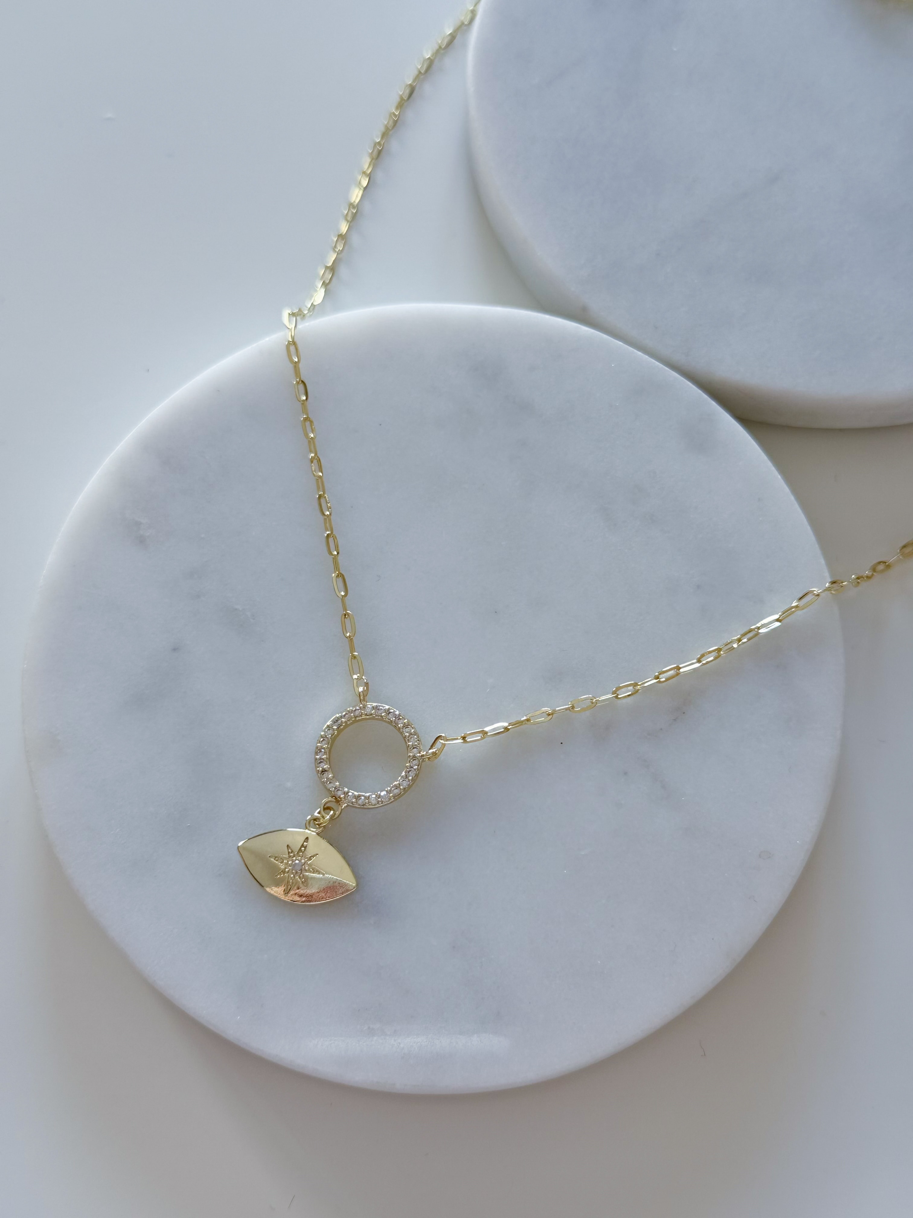 ÖZEL SERİ YILDIZLI GÖZ KOLYE