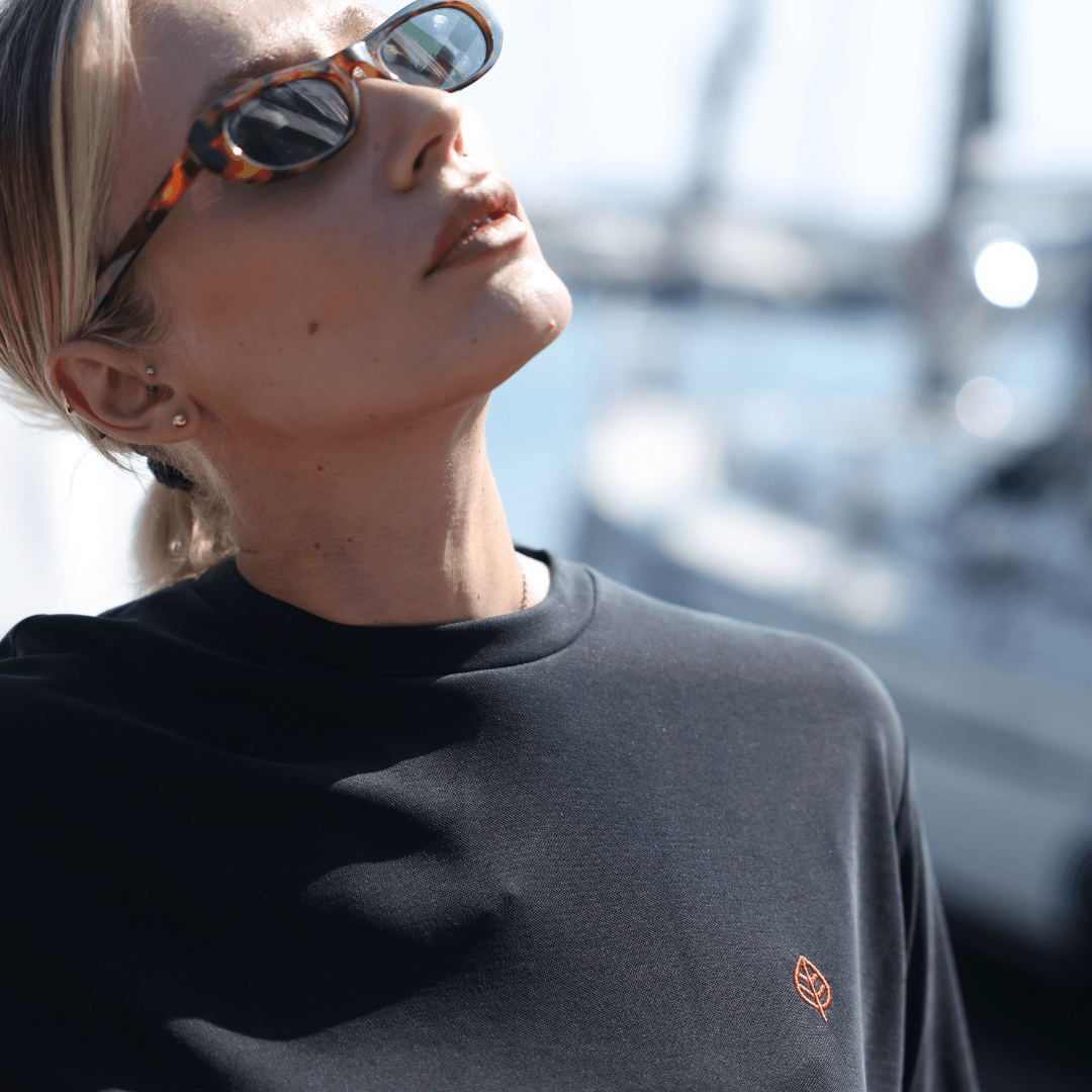 Antrasit Kadın Crop T-Shirt