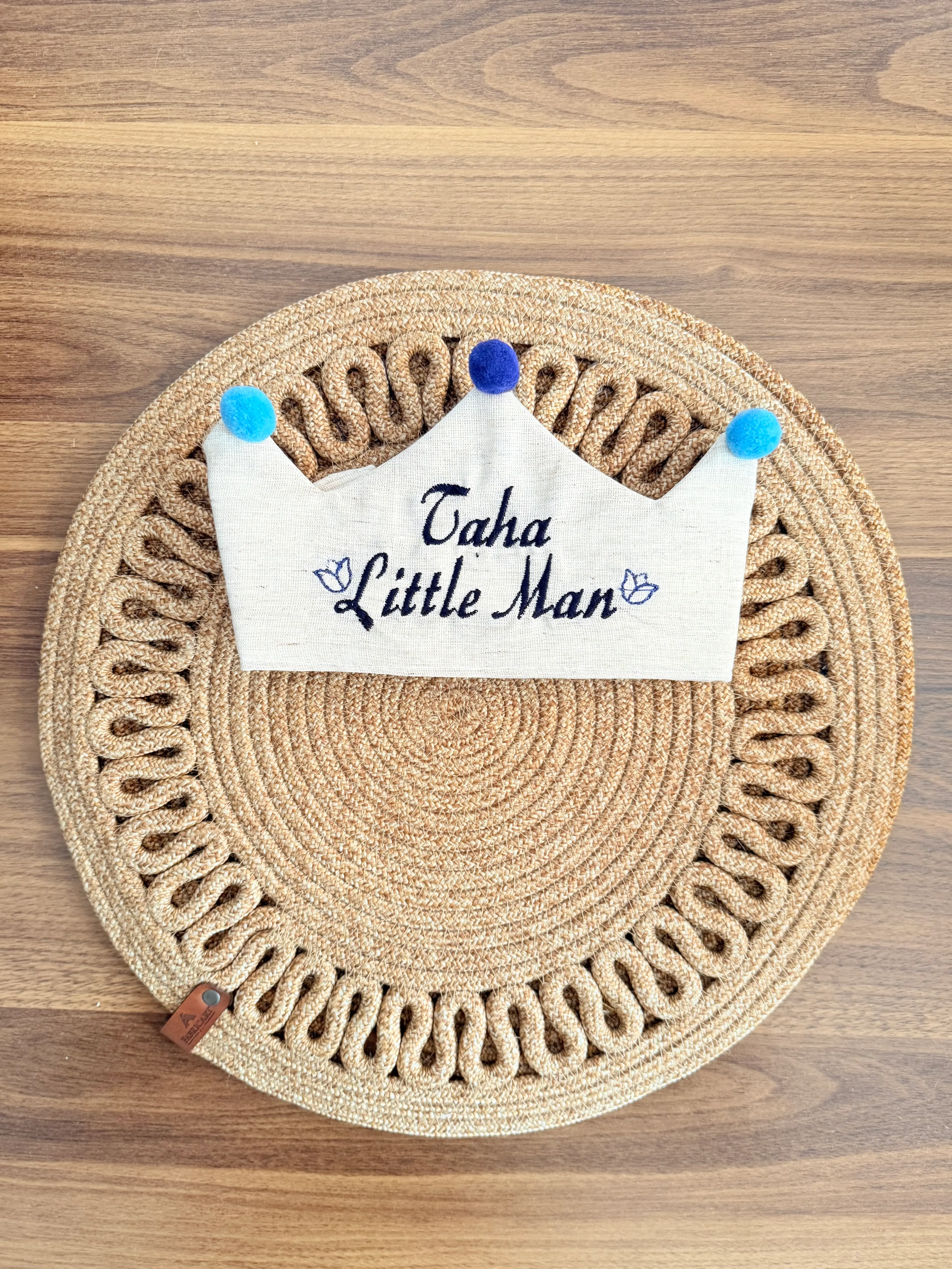 isim nakışlı taç