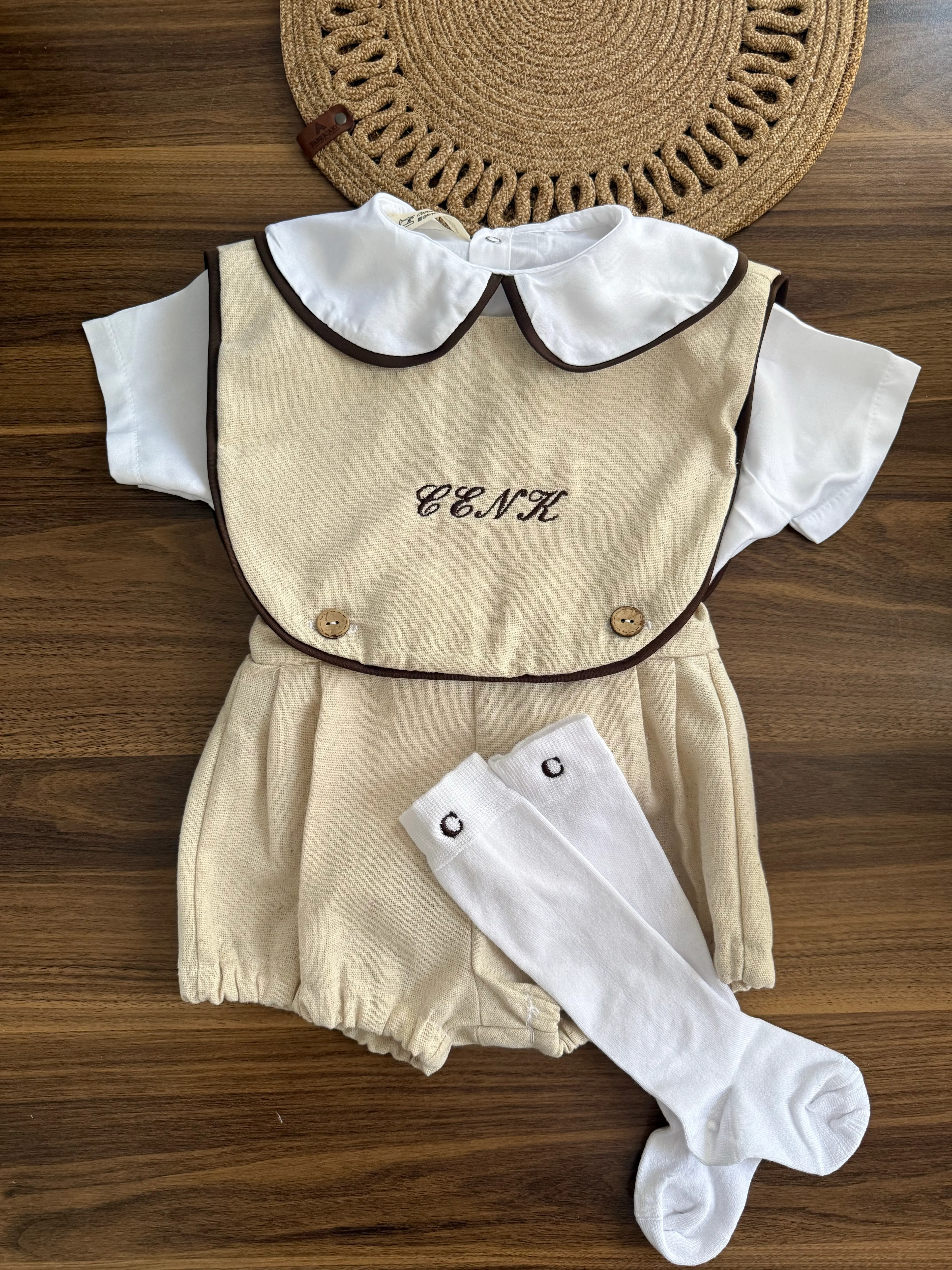 önlüklü keten takım ve çorap