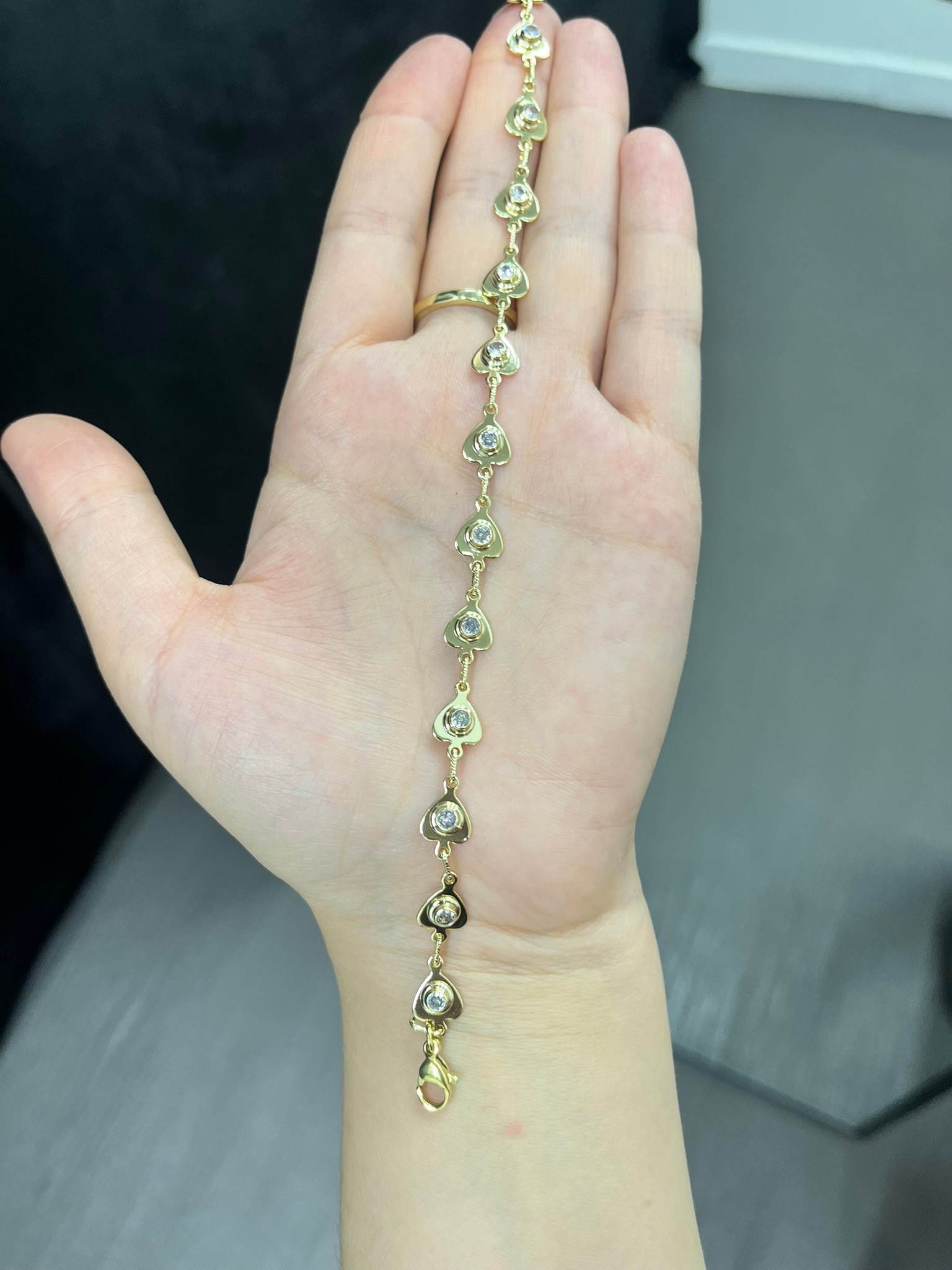 Özel Seri Zirkon Taşlı Kalp Model Bileklik 