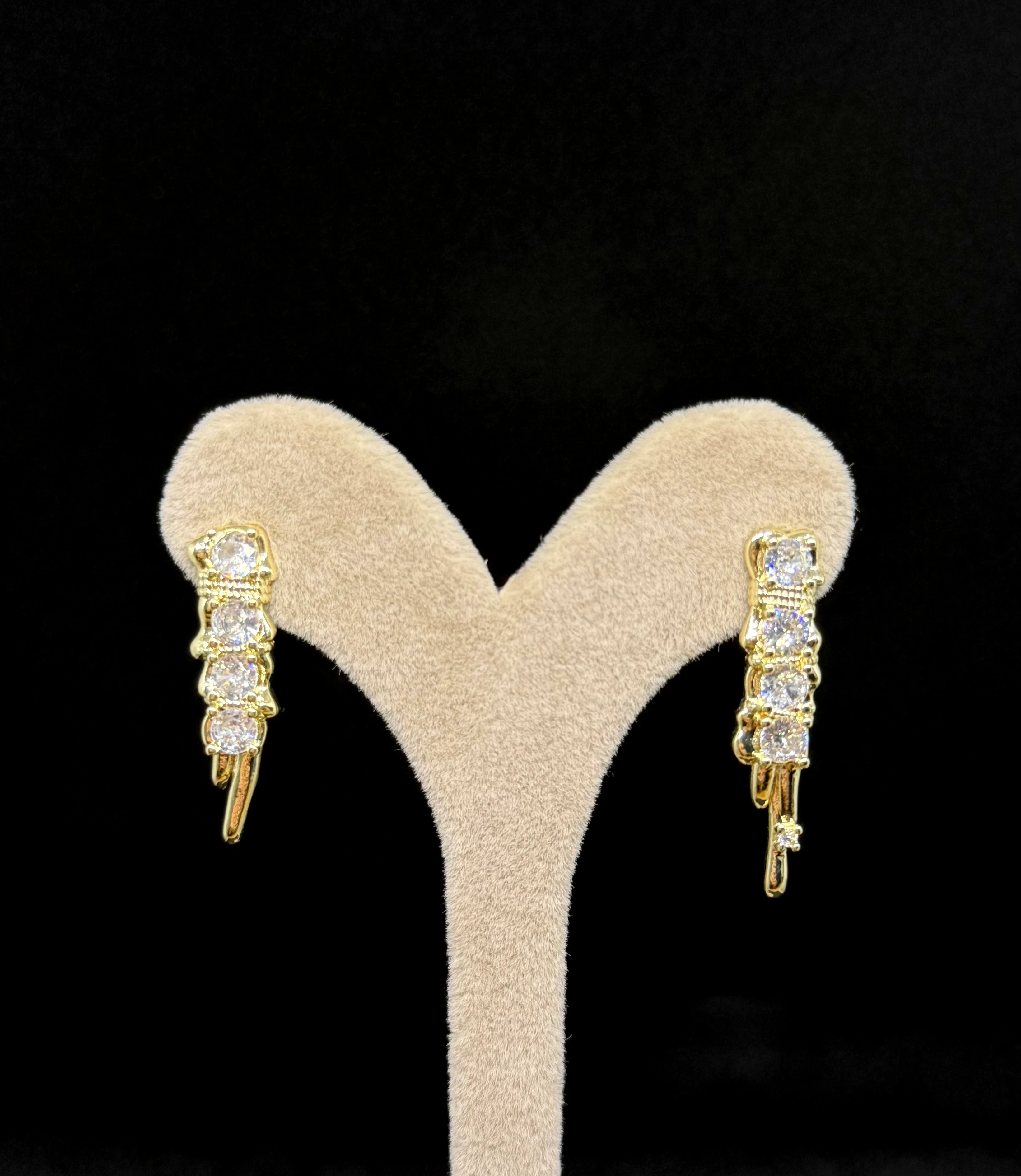 Özel Seri Zirkon Taşlı Küpe