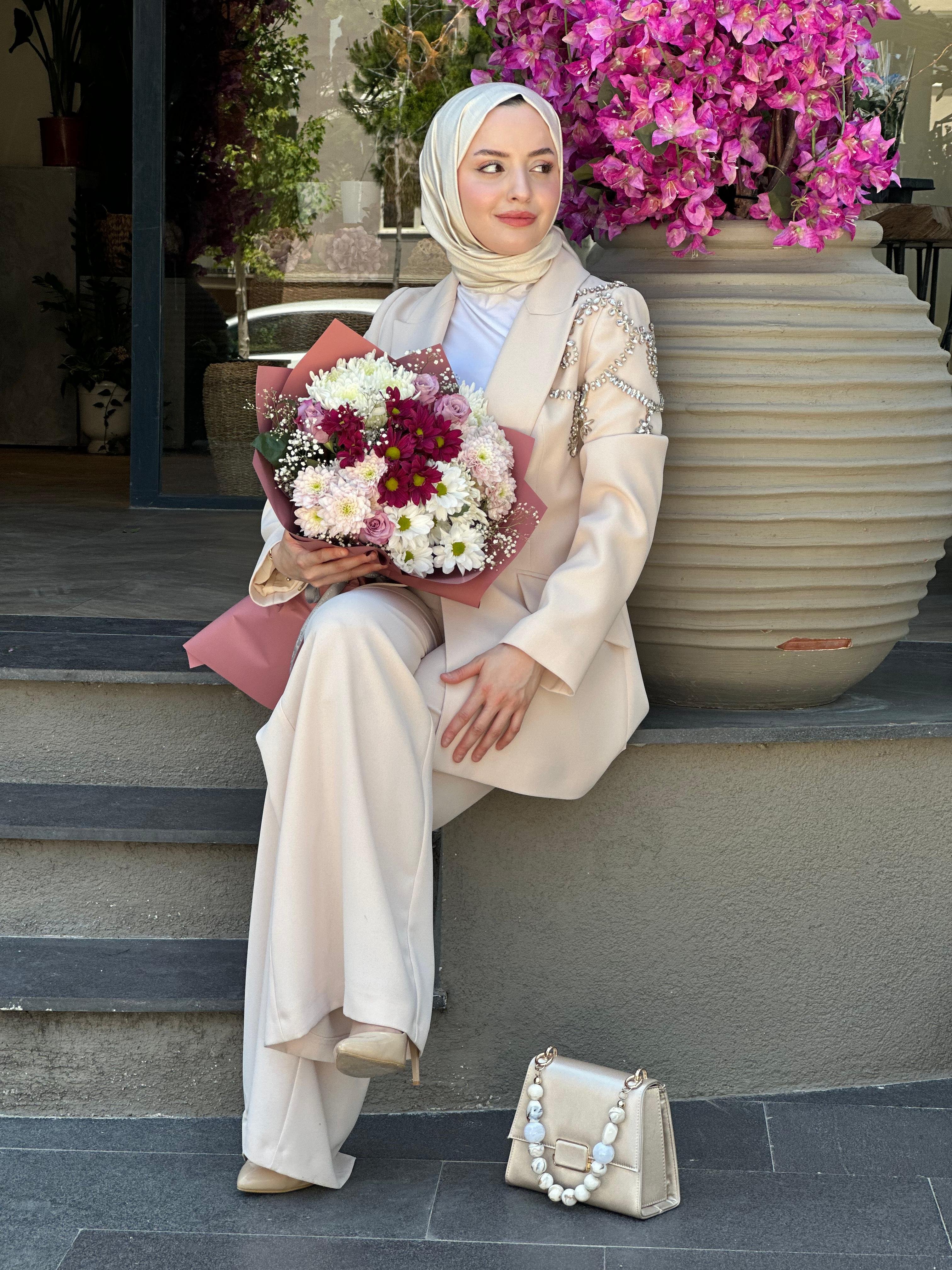 Jamila Sarah 9008 Omzu Taş İşlemeli Takım  - Bej