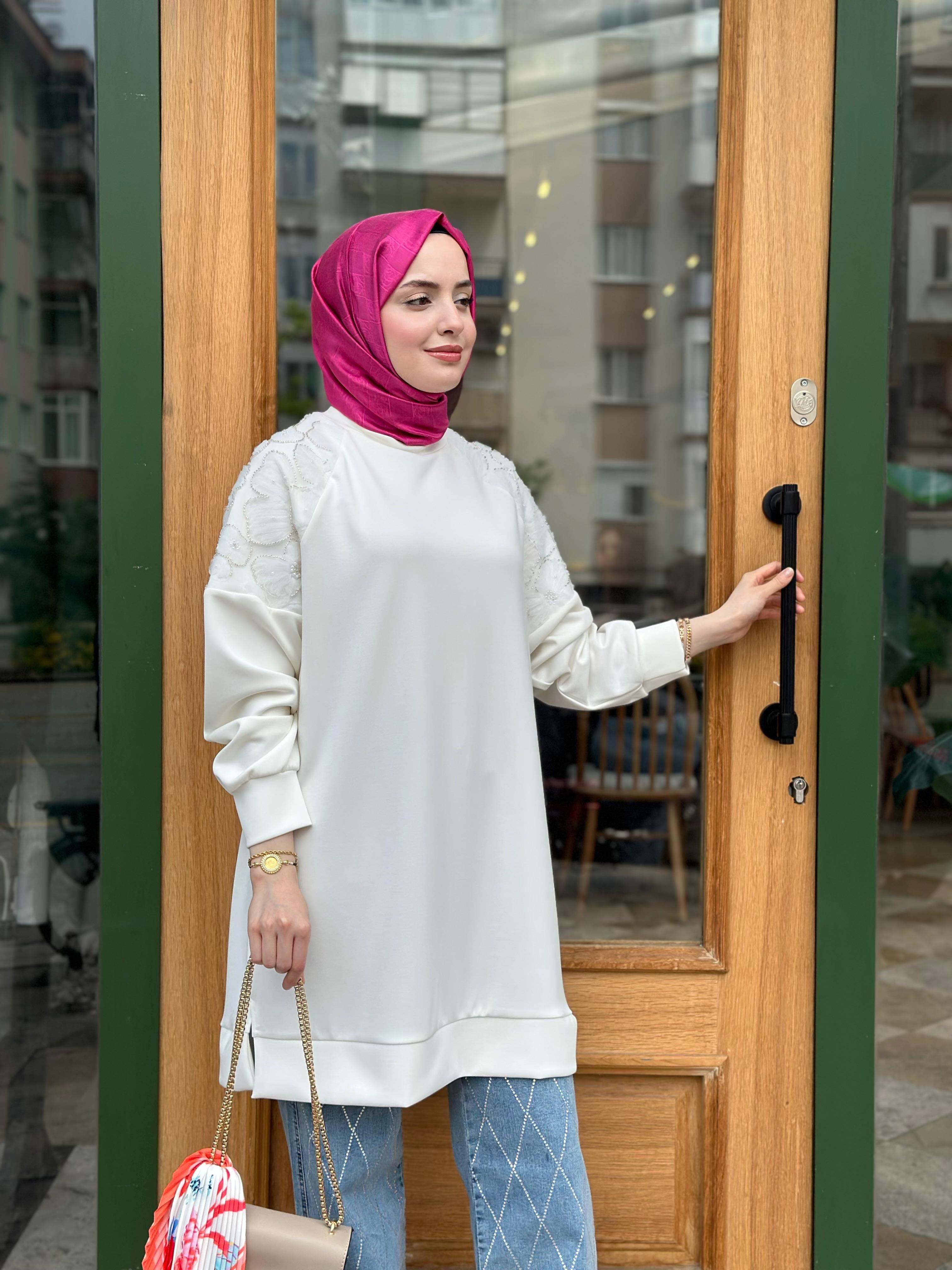 Puane 10616 Omzu Çiçekli Sweat