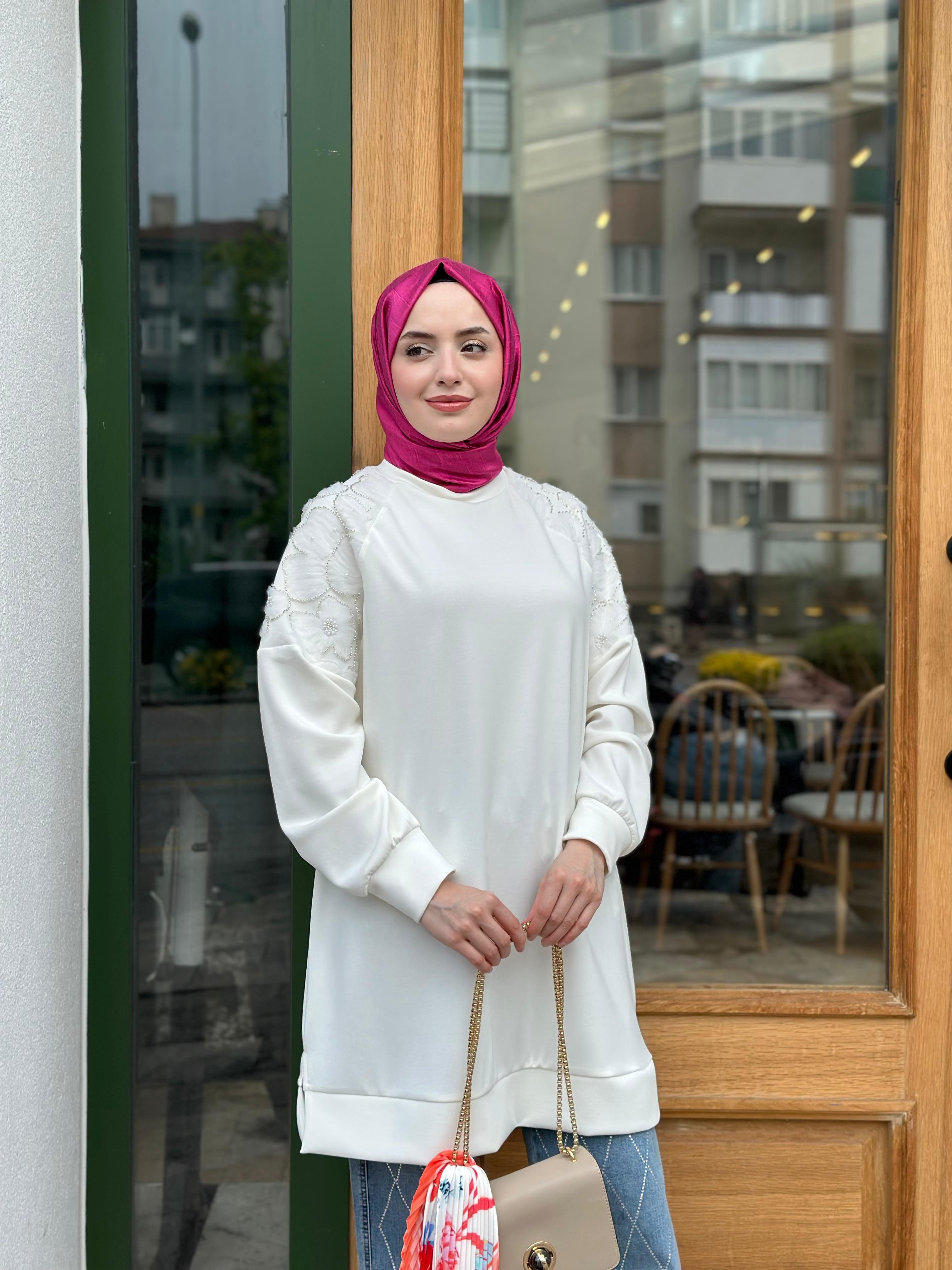 Puane 10616 Omzu Çiçekli Sweat