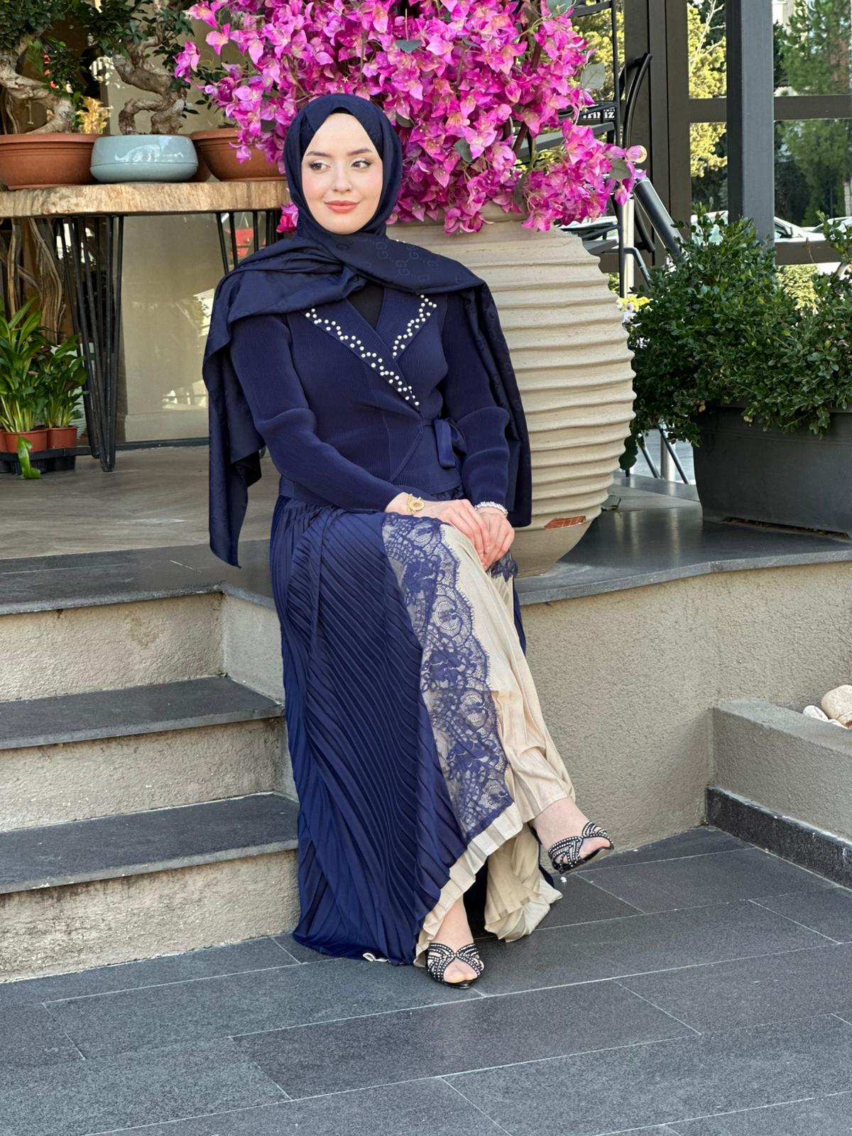 İTHAL M 53 ETEĞİ DANTEL DETAYLI ELBİSE - Laci