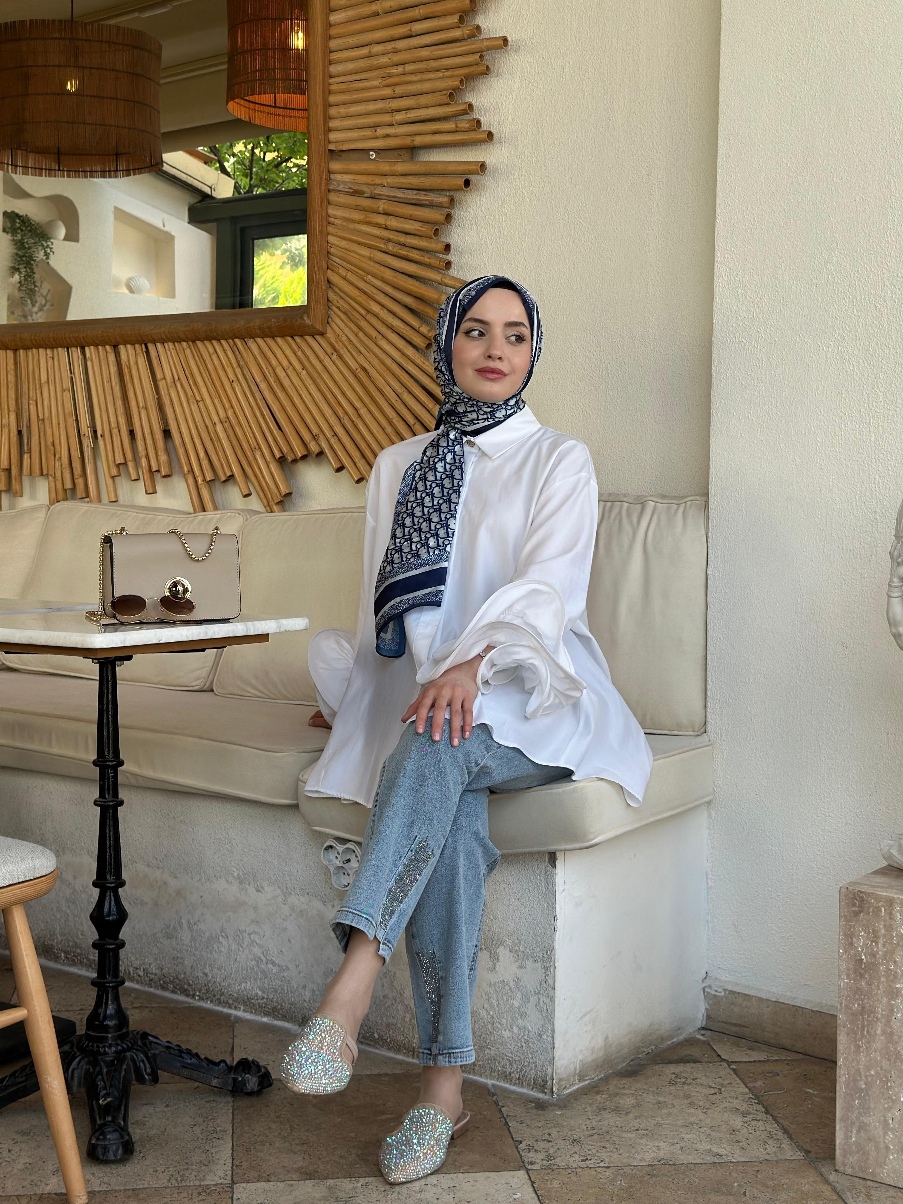 Ayşe Akay 1263 Taşlı Kot