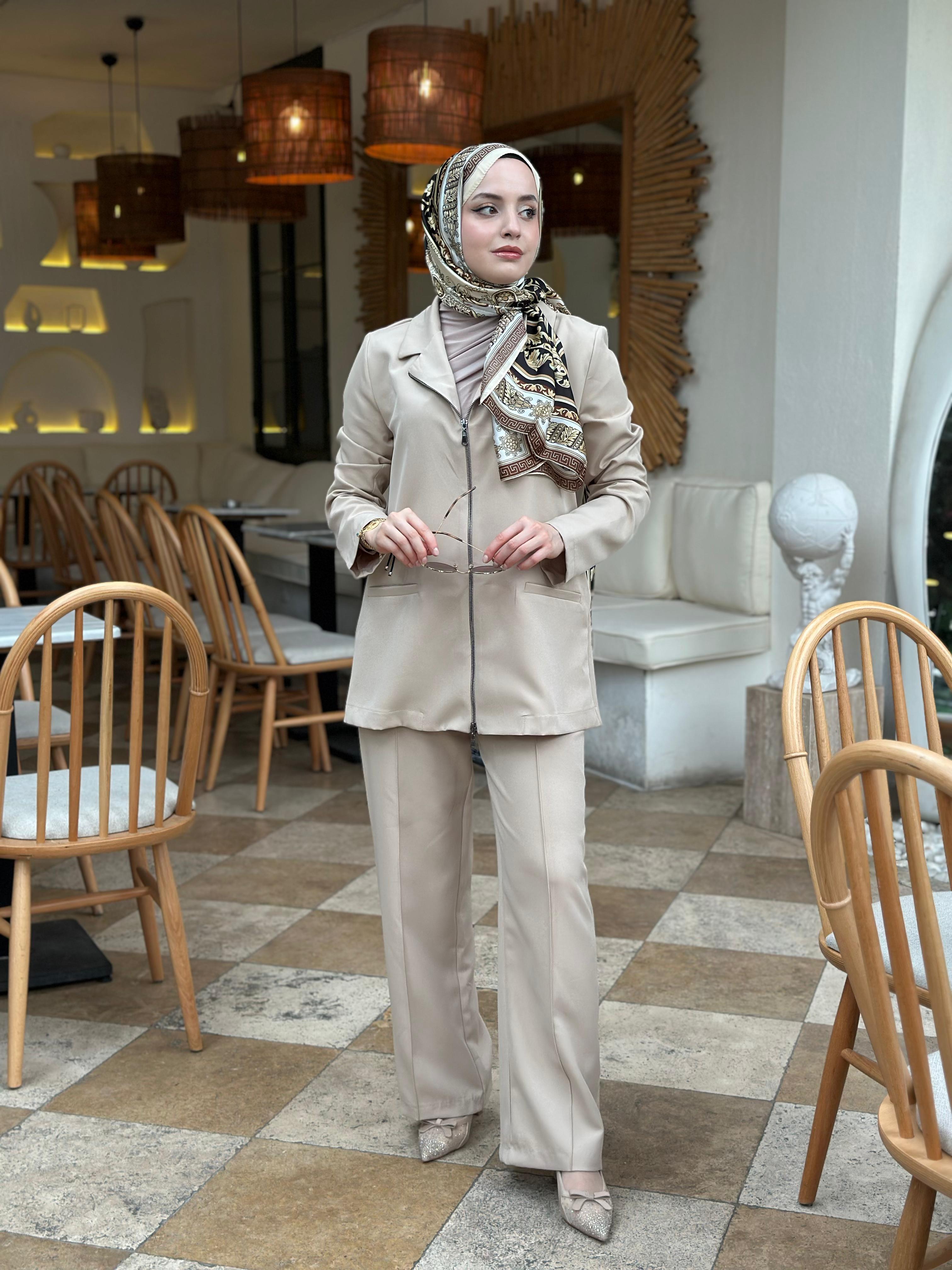 AHİ 6139 Fermuarlı Pantolonlu Takım