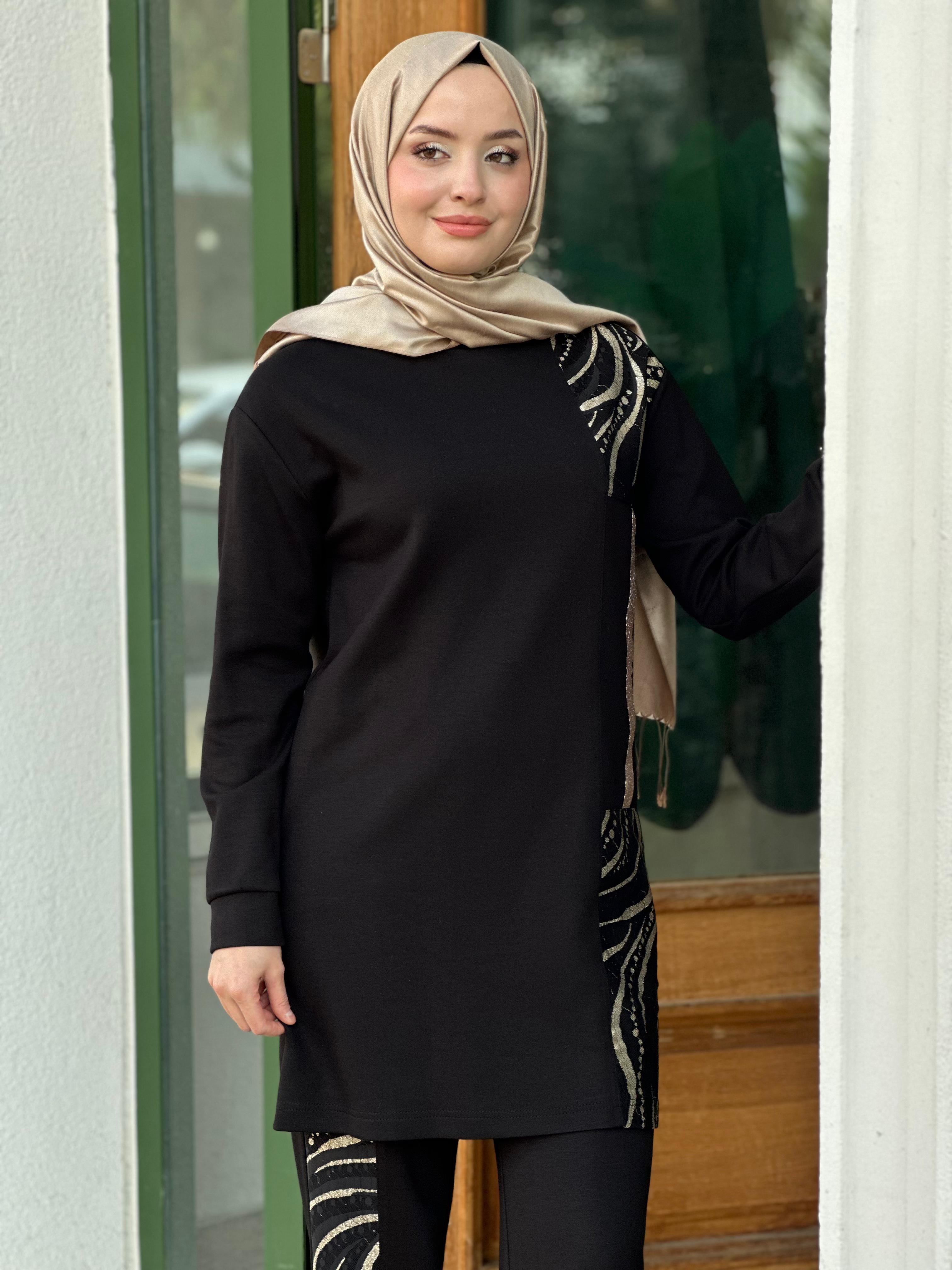 Pureva 2690 Gold Detaylı Takım - Siyah