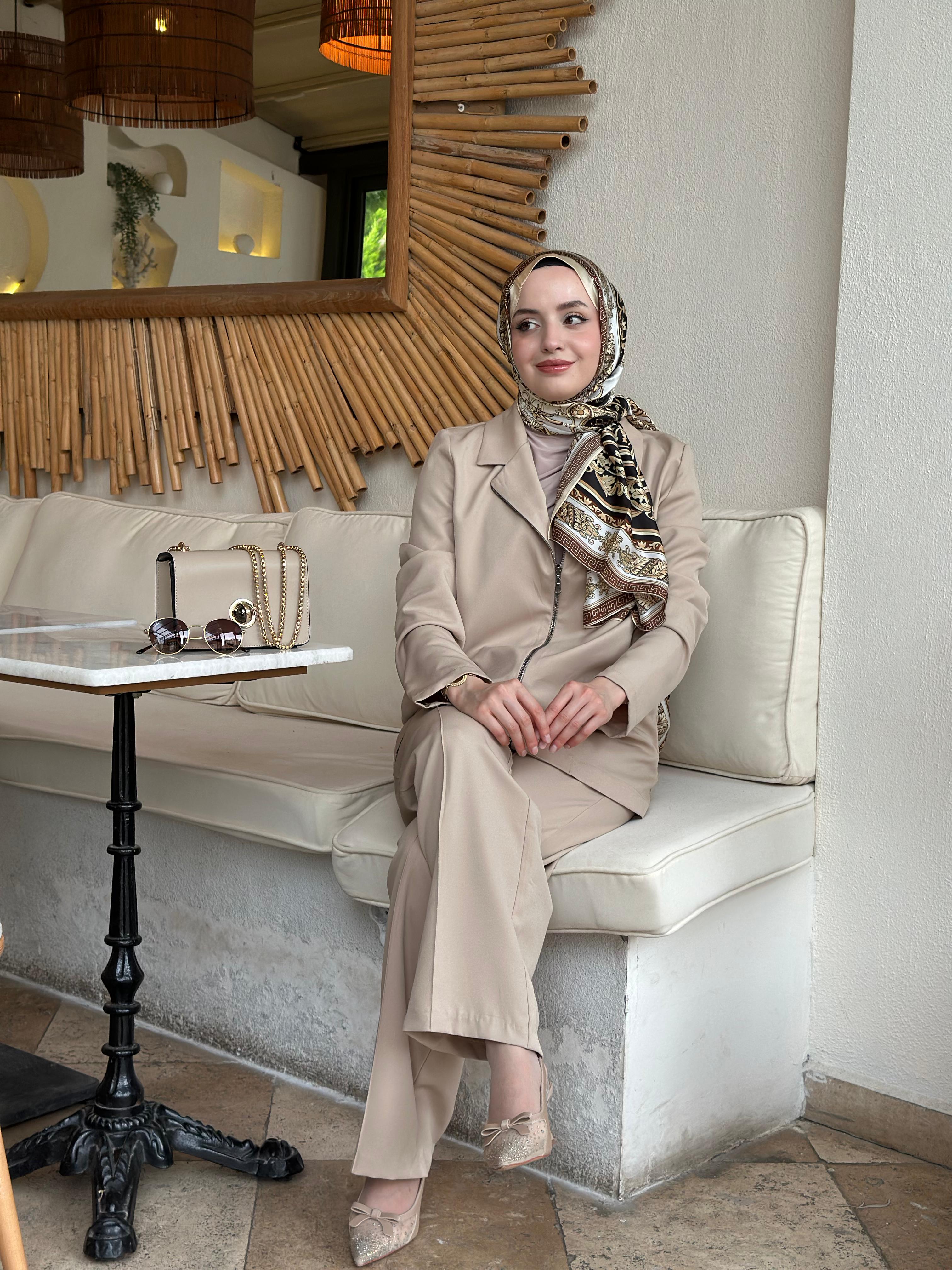 AHİ 6139 Fermuarlı Pantolonlu Takım