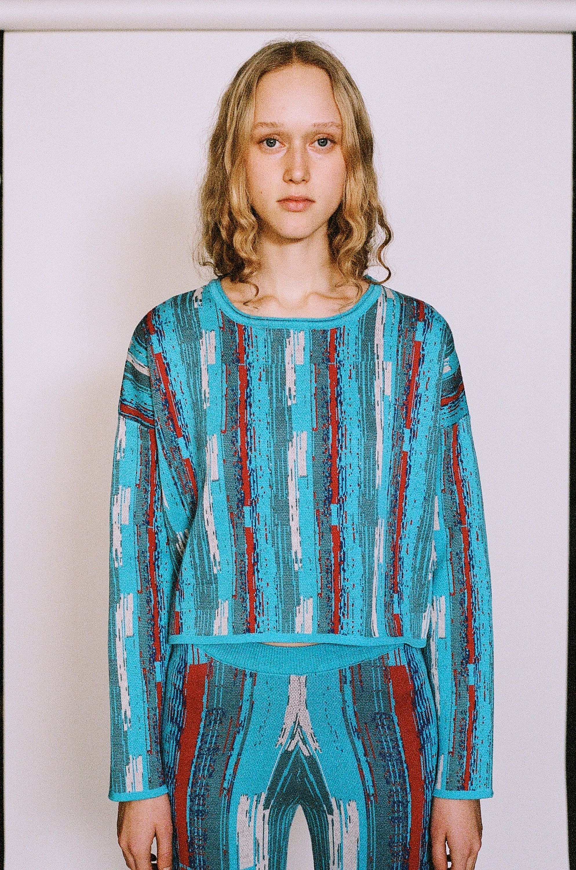 Paint Crop Triko Kazak (Sample)