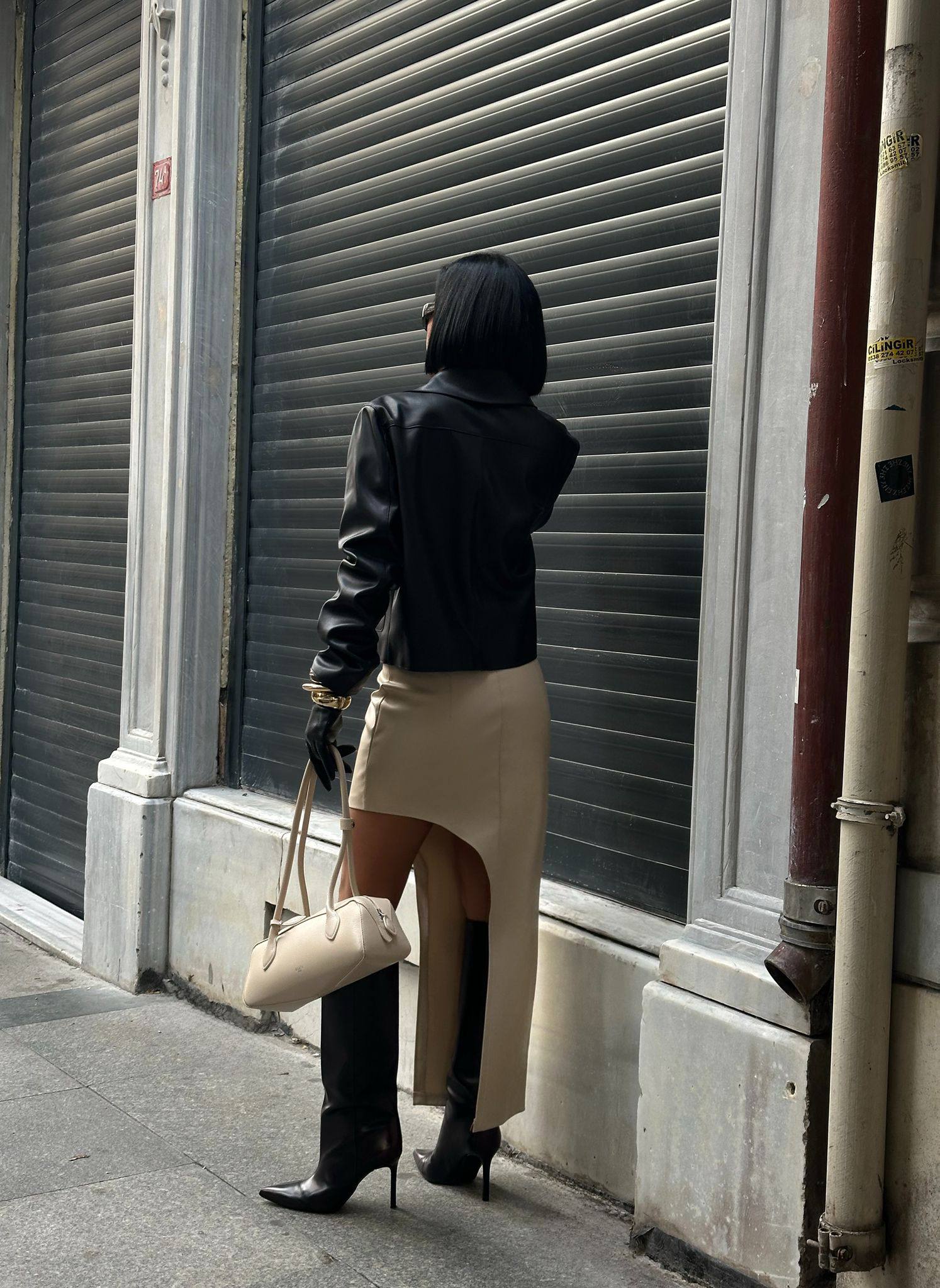 DERİ GÖRÜNÜMLÜ CEPLİ CEKET